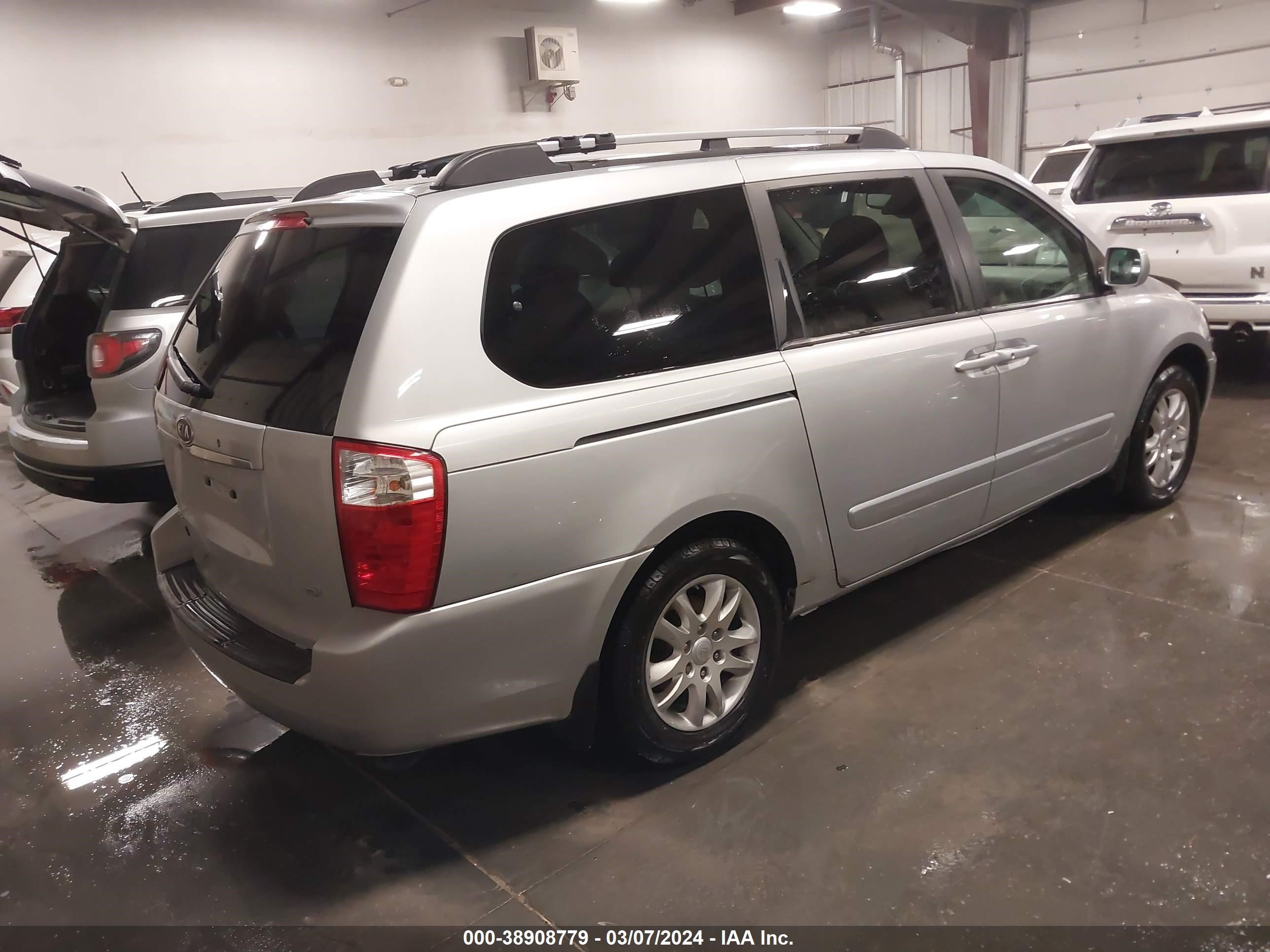 Photo 3 VIN: KNDMB233086258346 - KIA SEDONA 