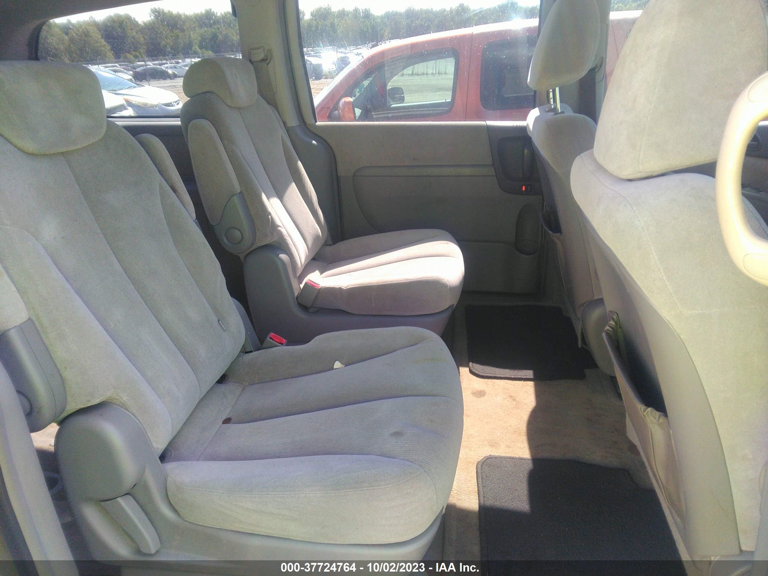 Photo 7 VIN: KNDMB233166027792 - KIA SEDONA 