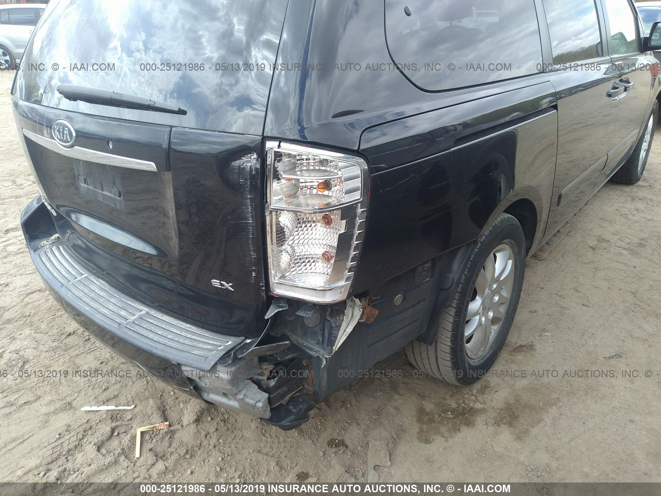 Photo 5 VIN: KNDMB233186202061 - KIA SEDONA 