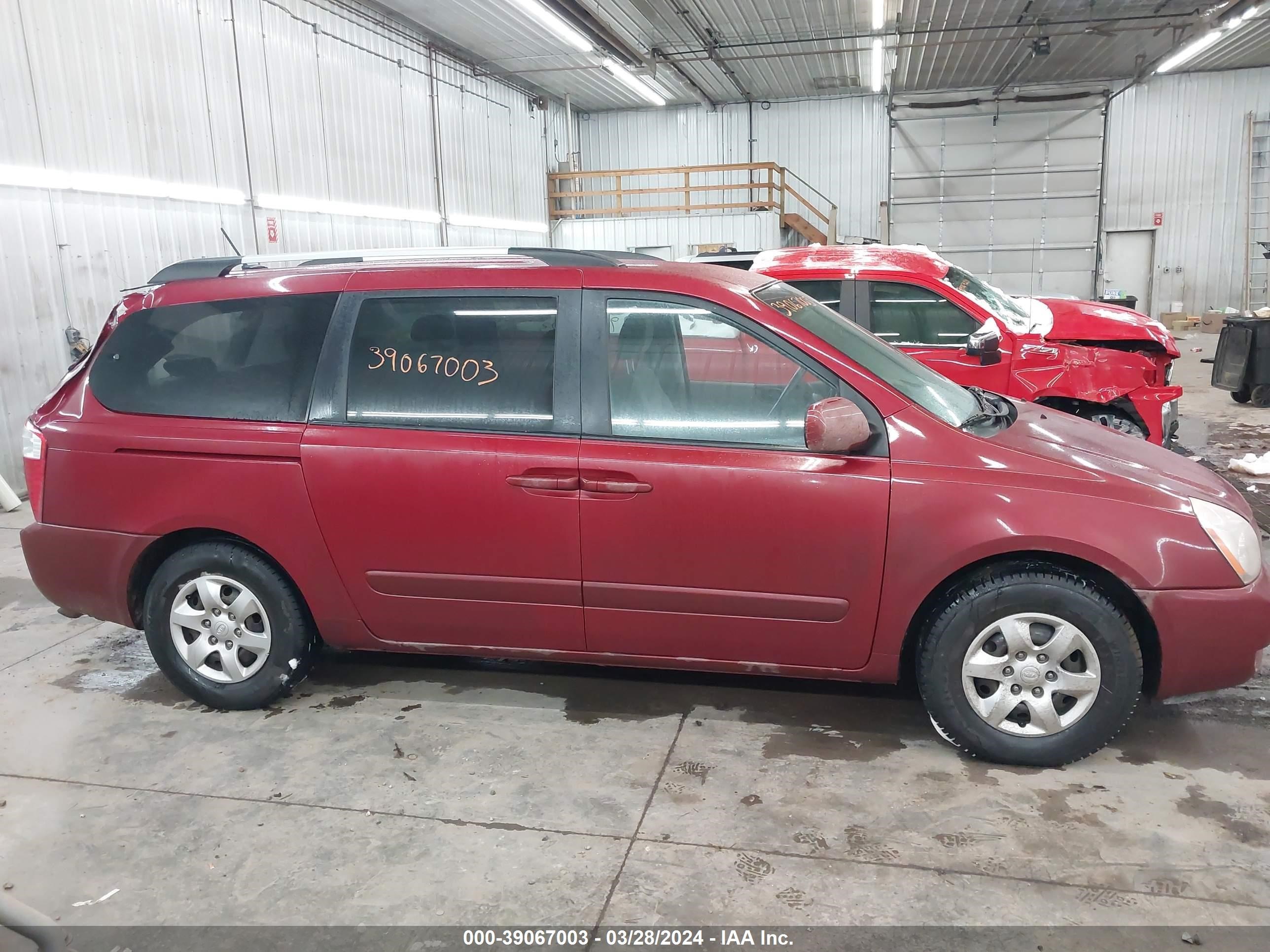 Photo 12 VIN: KNDMB233196300508 - KIA SEDONA 