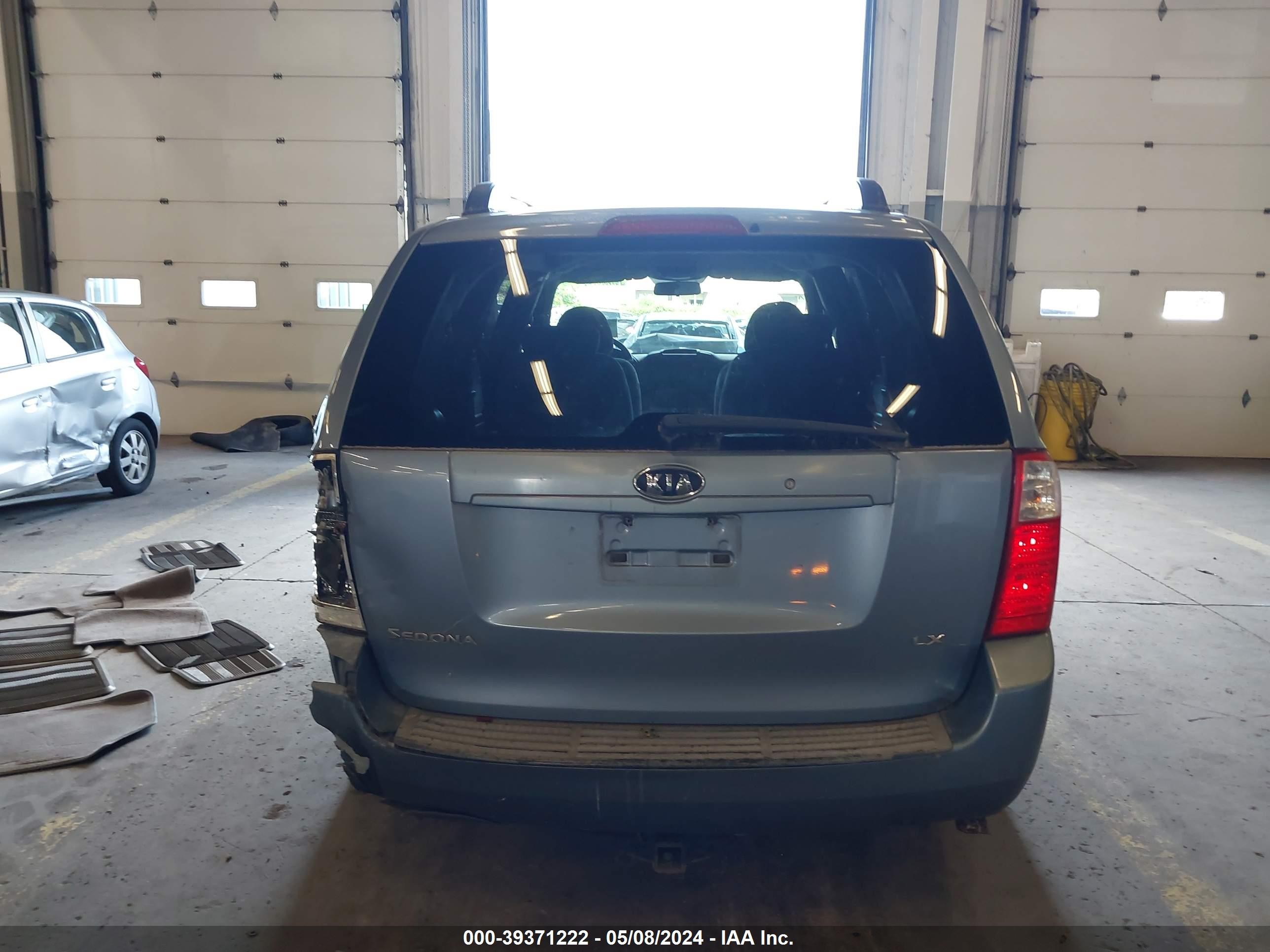 Photo 15 VIN: KNDMB233286218155 - KIA SEDONA 