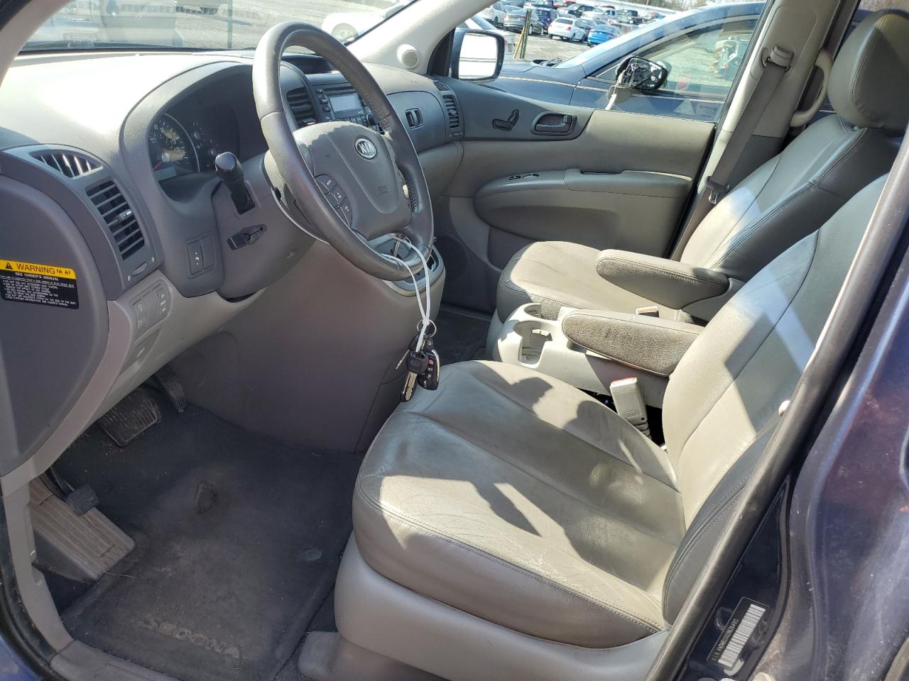 Photo 6 VIN: KNDMB233286264911 - KIA SEDONA 