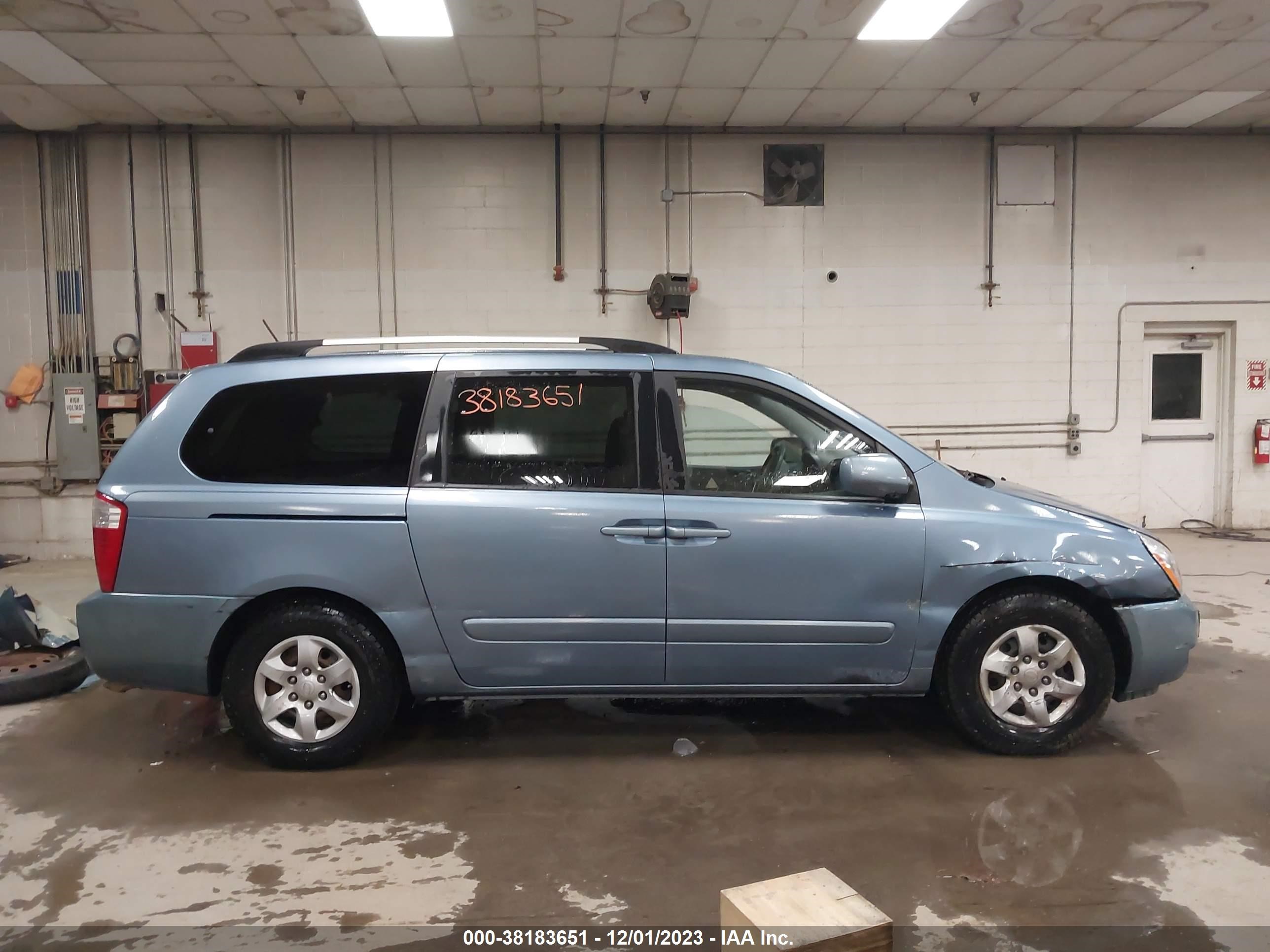 Photo 13 VIN: KNDMB233296298221 - KIA SEDONA 