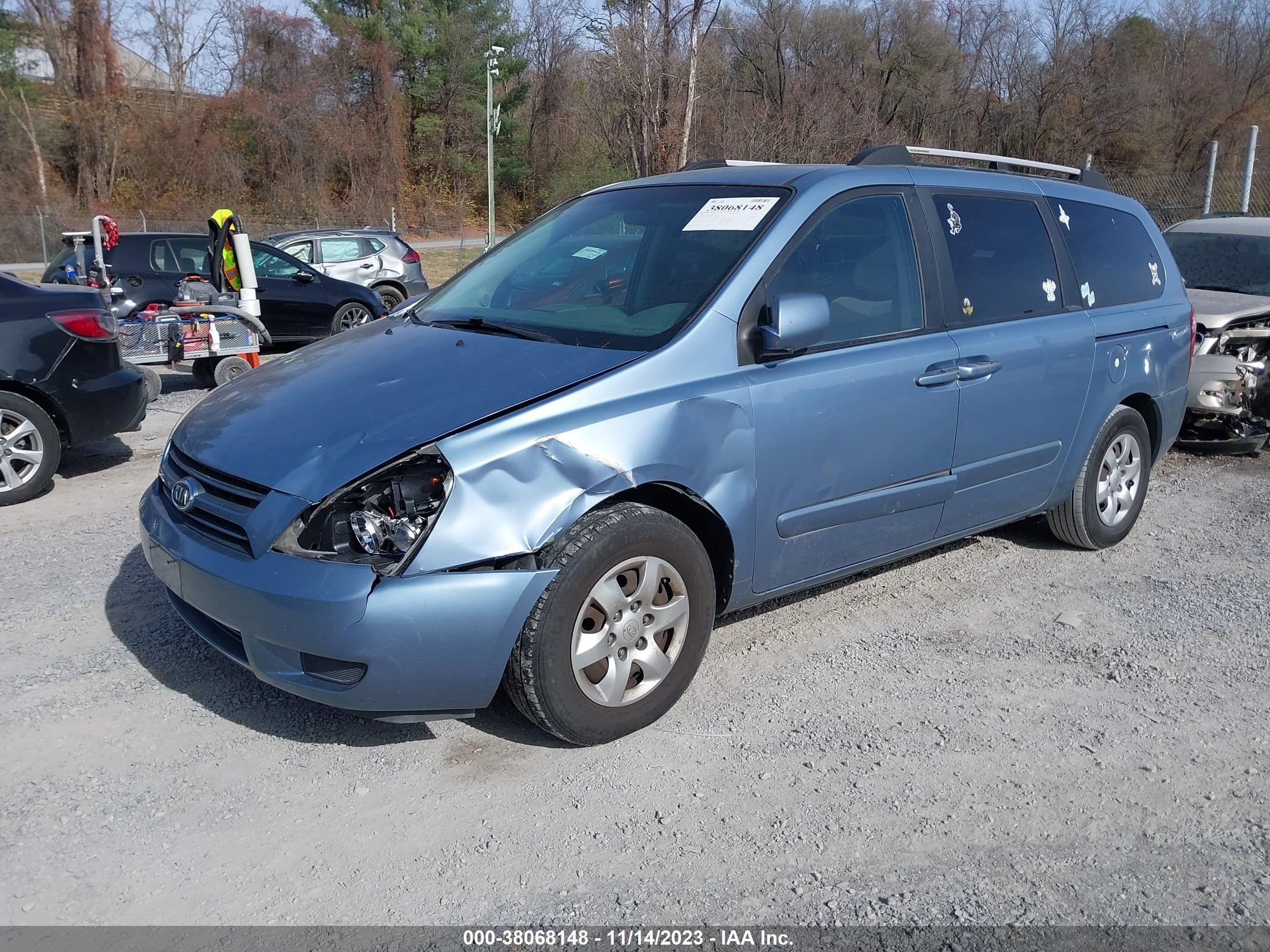 Photo 1 VIN: KNDMB233366053133 - KIA SEDONA 