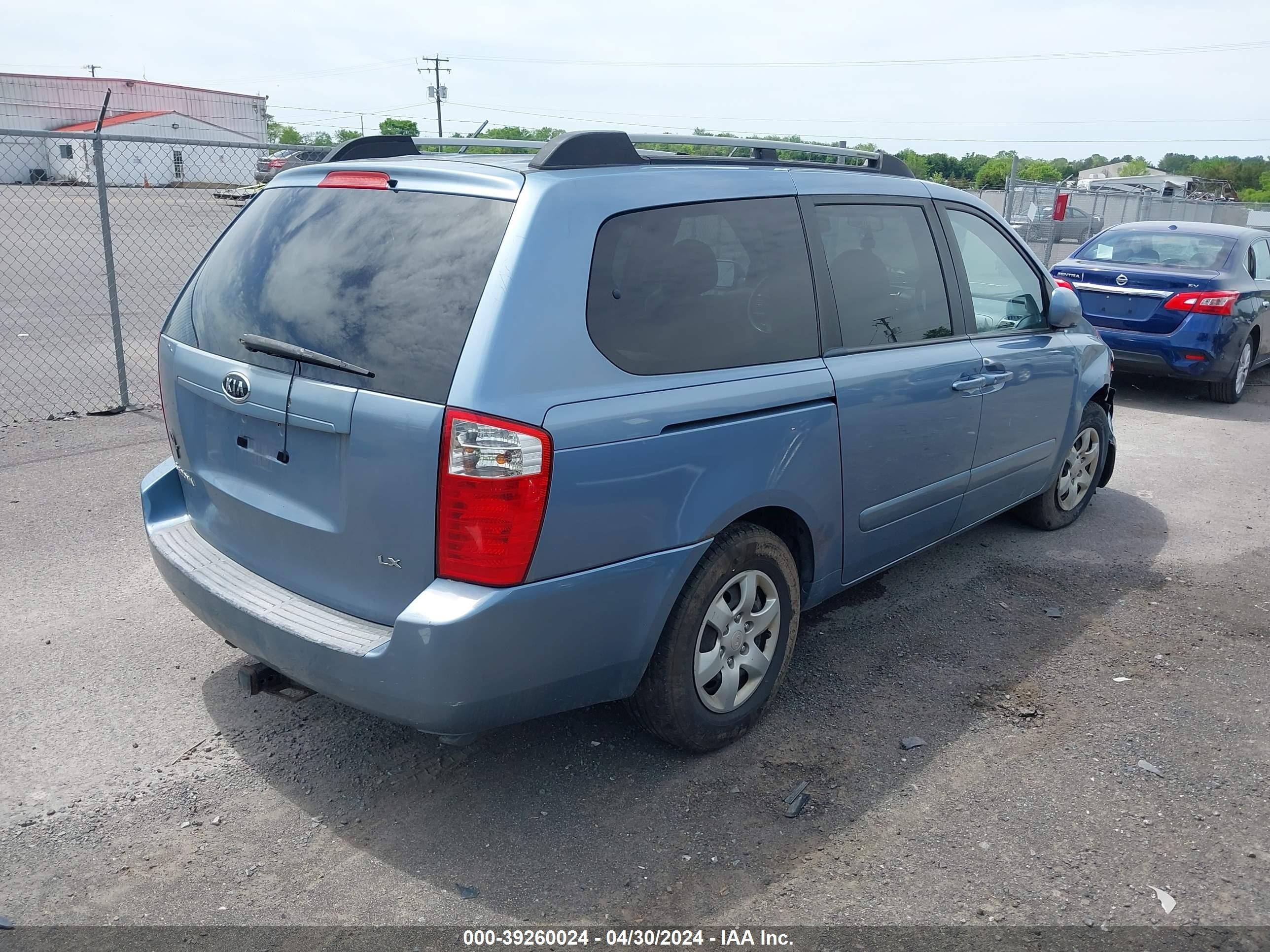 Photo 3 VIN: KNDMB233376117687 - KIA SEDONA 