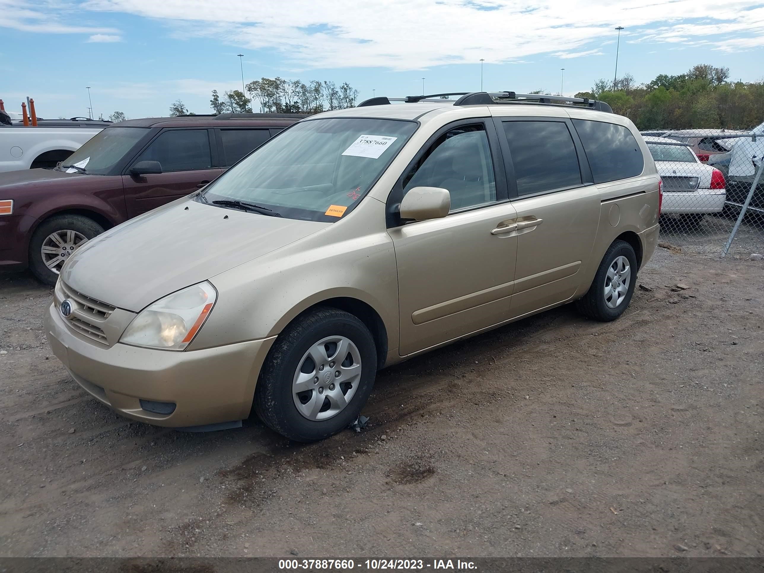 Photo 1 VIN: KNDMB233386227009 - KIA SEDONA 