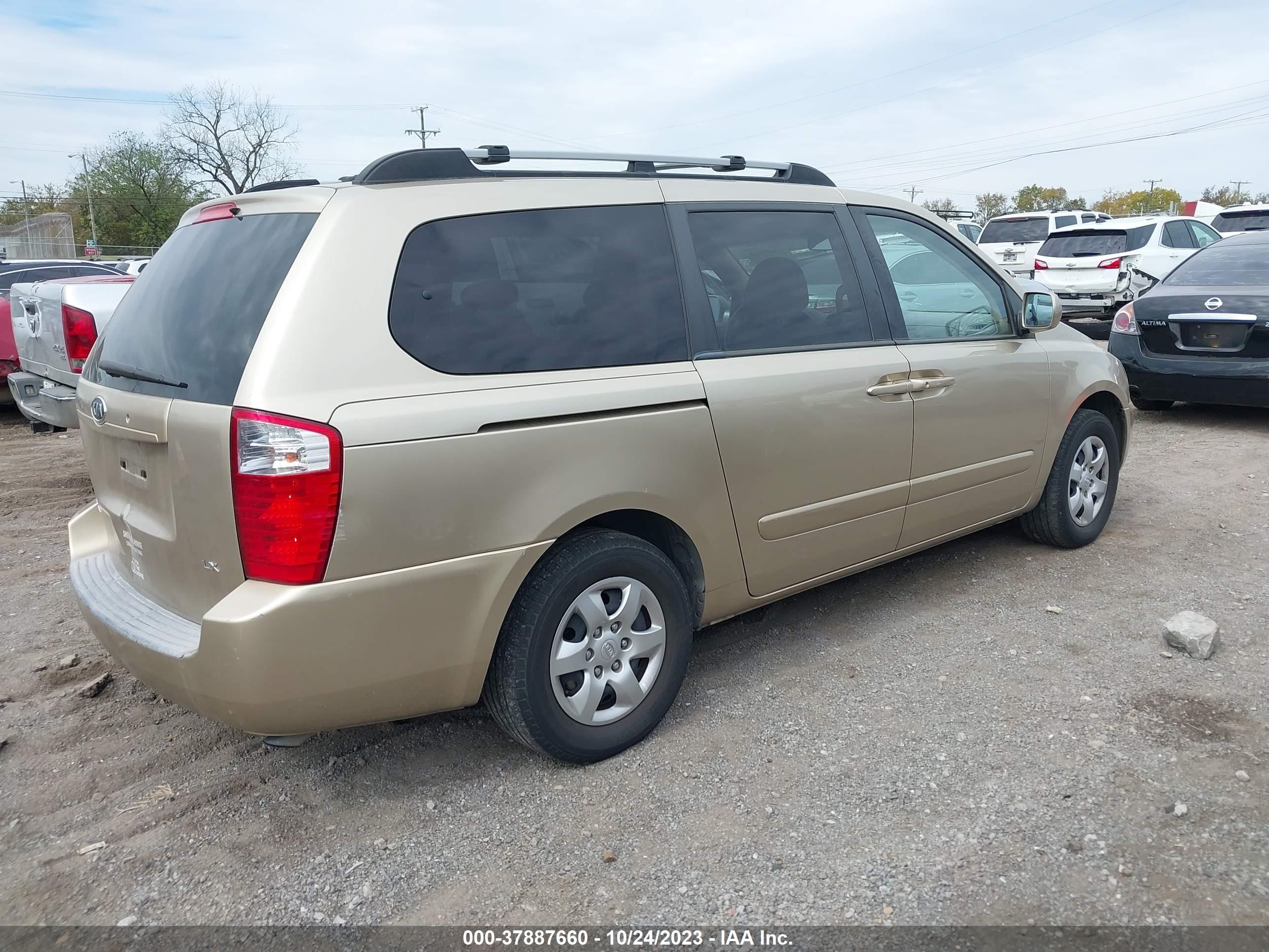 Photo 3 VIN: KNDMB233386227009 - KIA SEDONA 