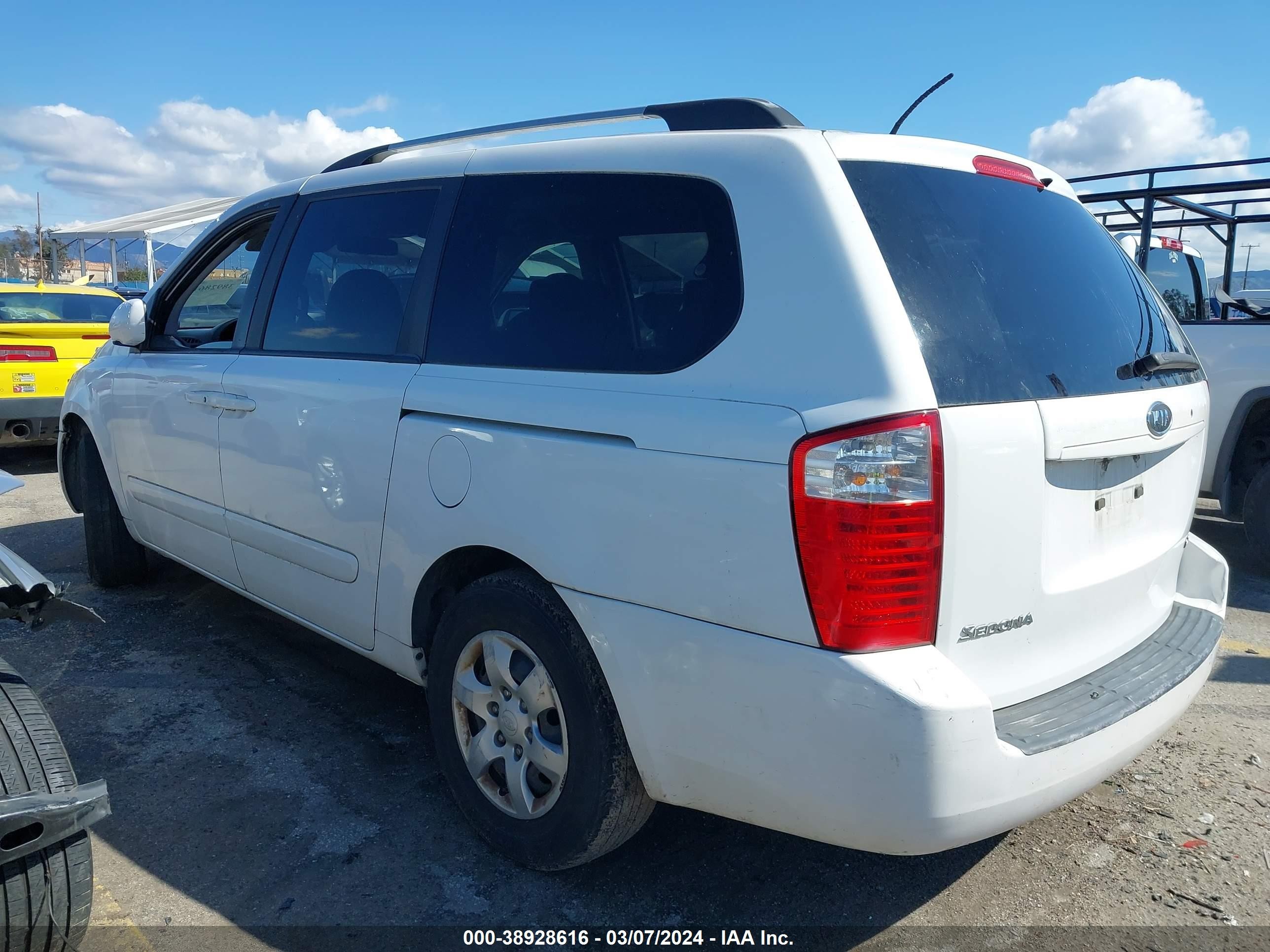 Photo 2 VIN: KNDMB233396321182 - KIA SEDONA 