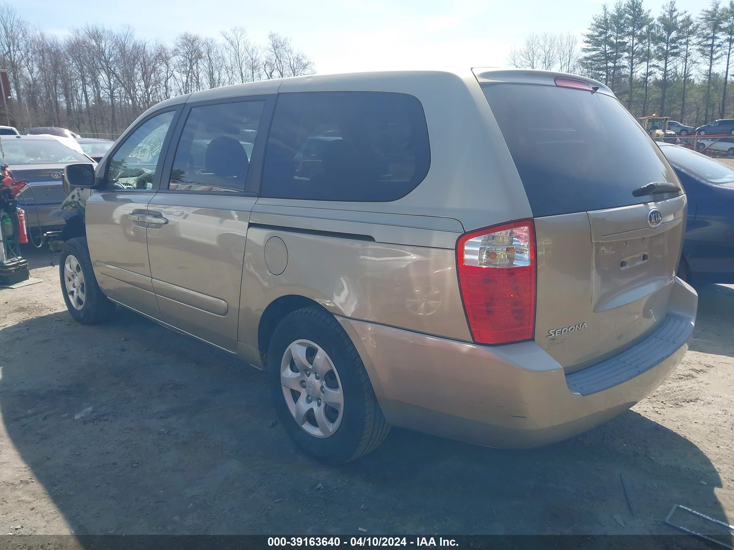 Photo 2 VIN: KNDMB233466019525 - KIA SEDONA 