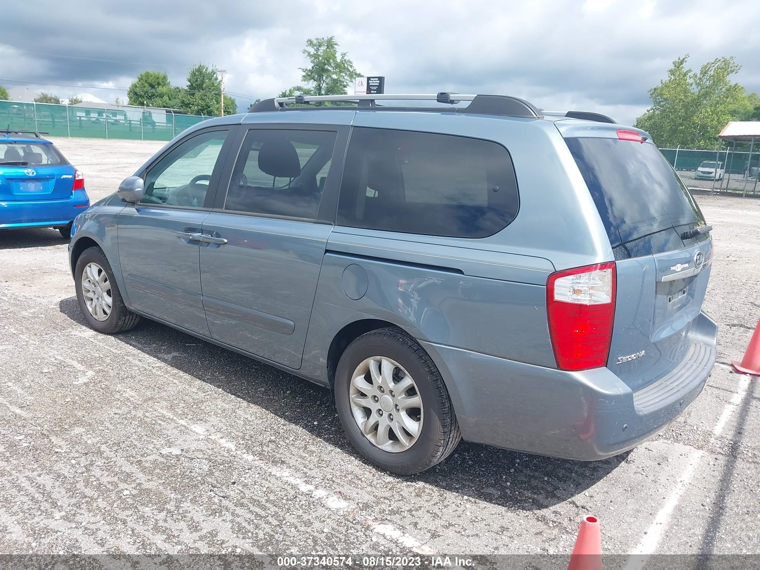 Photo 2 VIN: KNDMB233586195292 - KIA SEDONA 