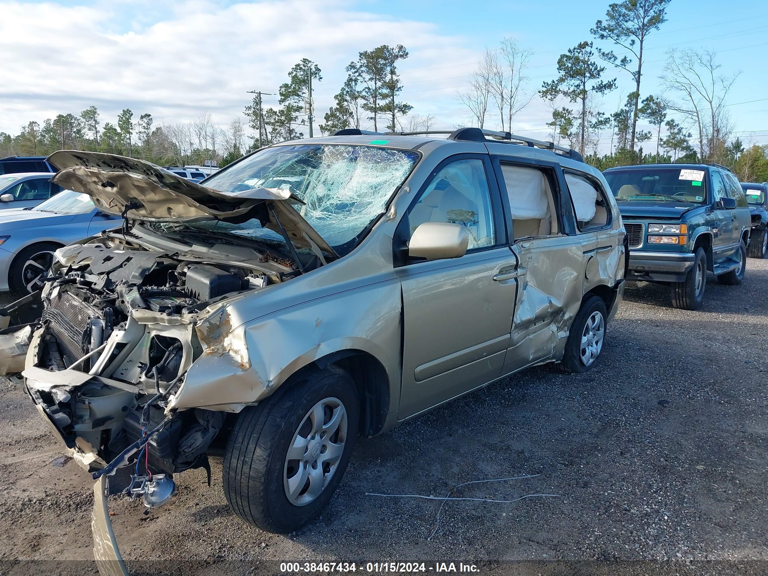 Photo 5 VIN: KNDMB233586237881 - KIA SEDONA 