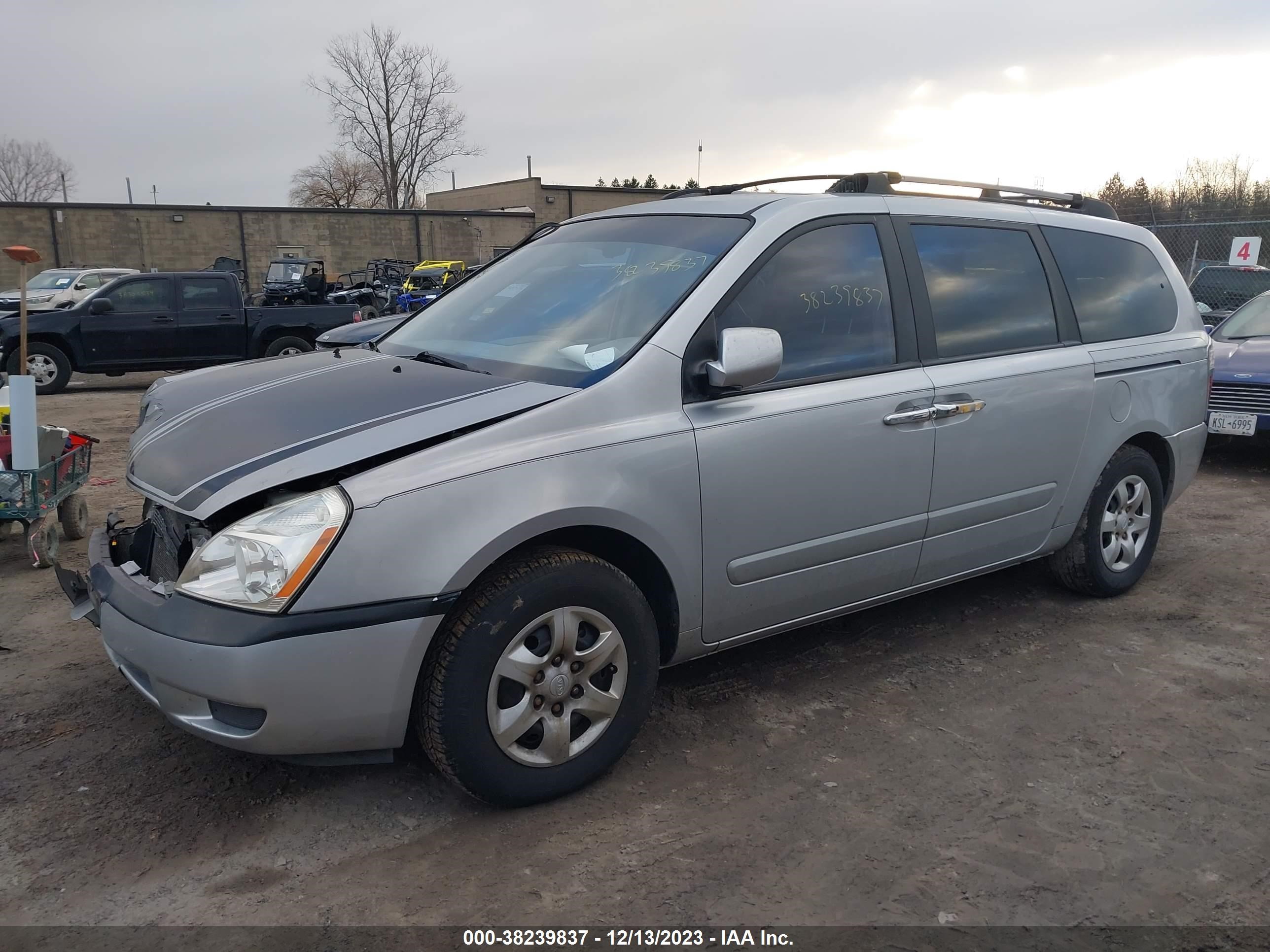 Photo 1 VIN: KNDMB233586245799 - KIA SEDONA 