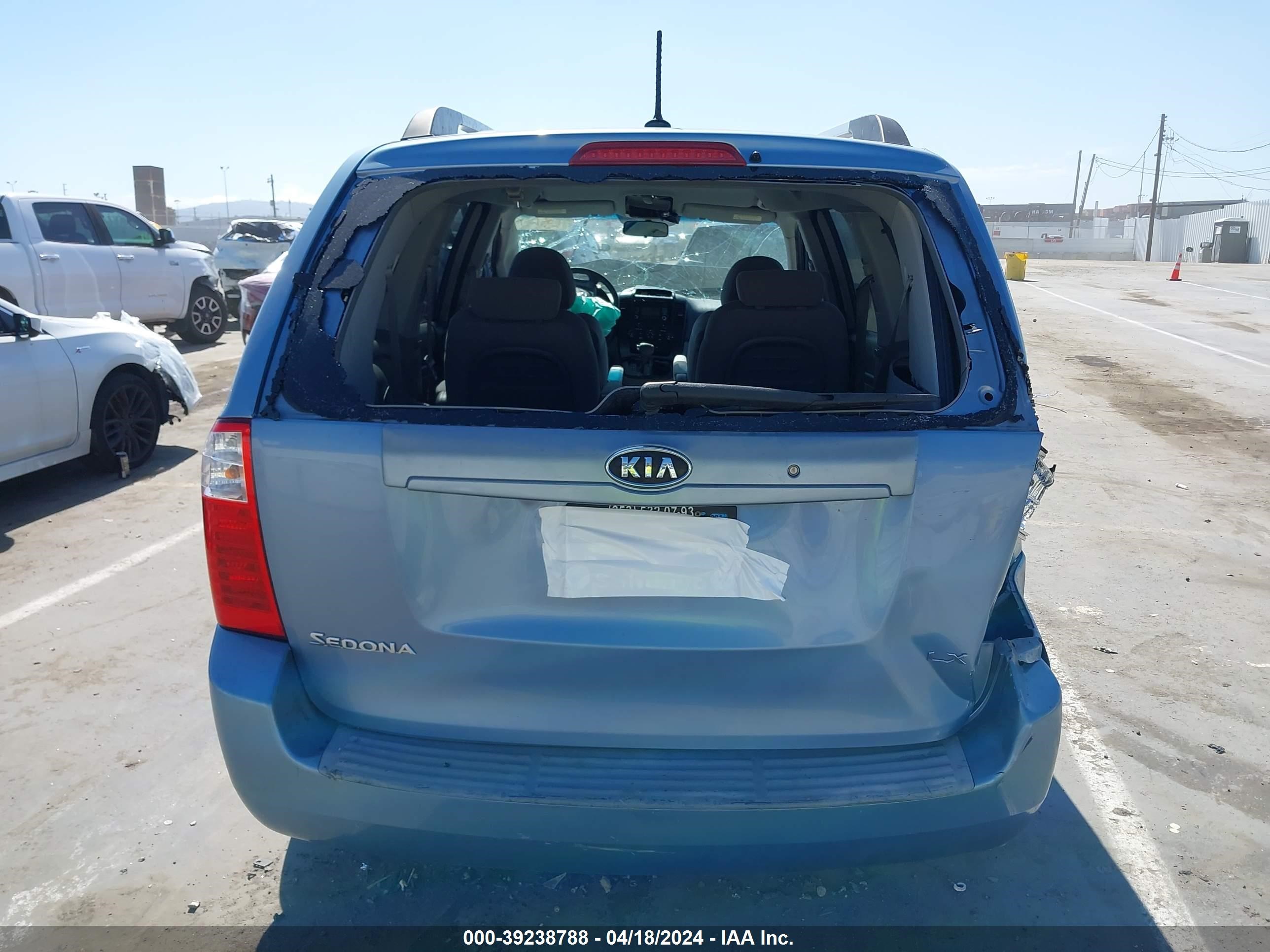 Photo 14 VIN: KNDMB233696300424 - KIA SEDONA 