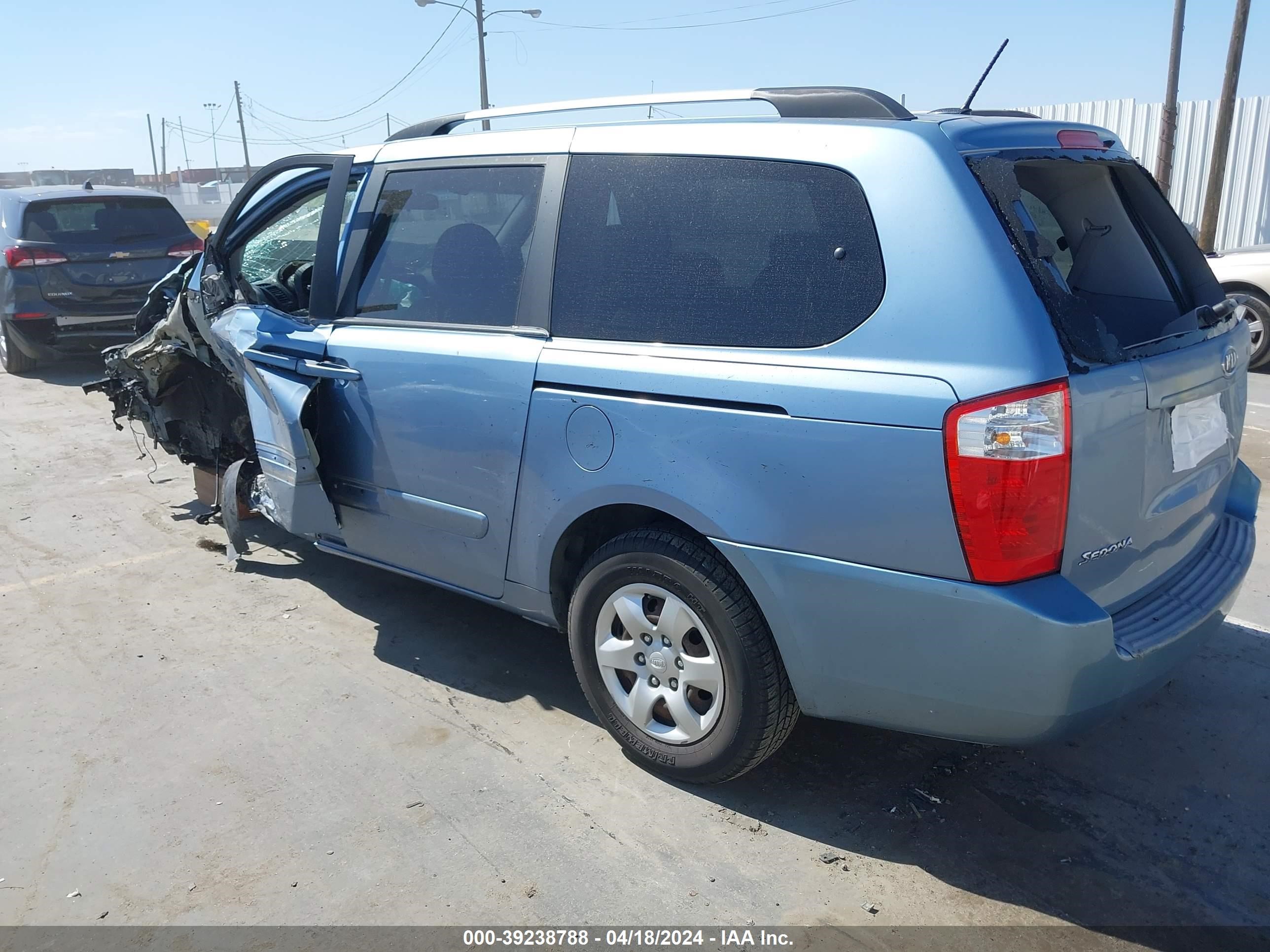 Photo 2 VIN: KNDMB233696300424 - KIA SEDONA 