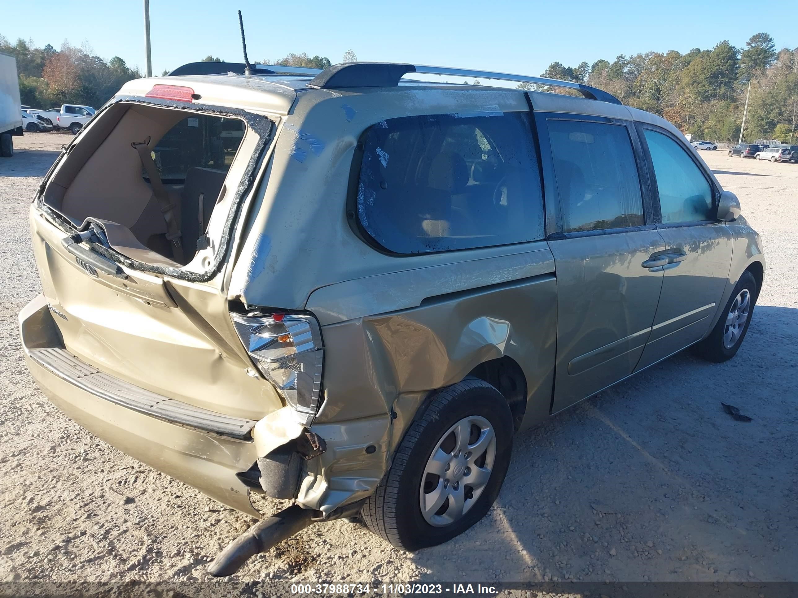 Photo 3 VIN: KNDMB233696315554 - KIA SEDONA 