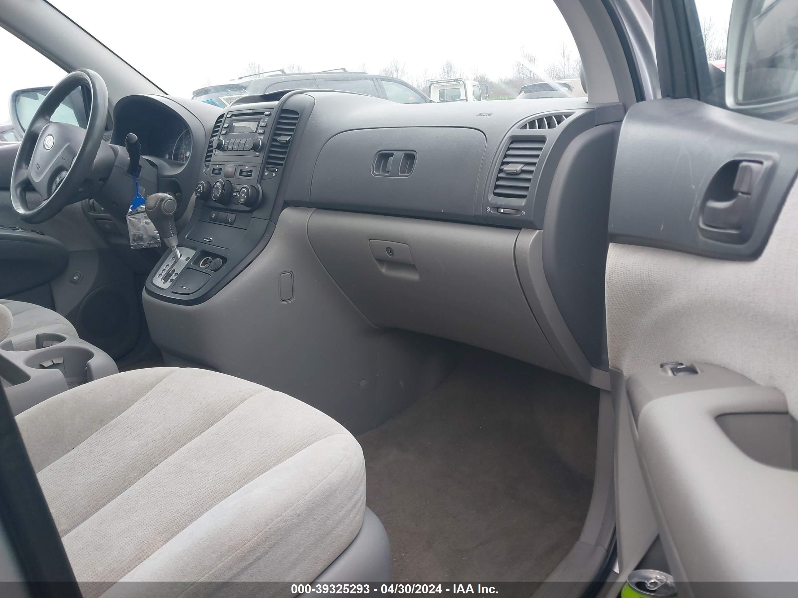 Photo 4 VIN: KNDMB233776139594 - KIA SEDONA 