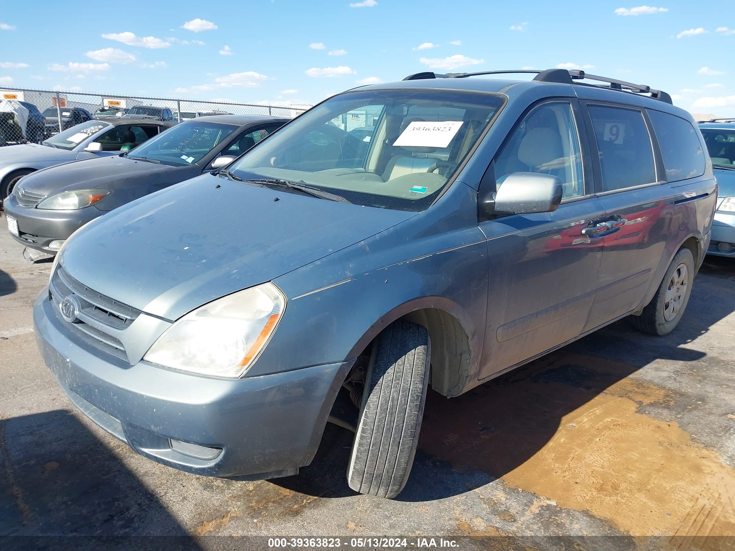 Photo 1 VIN: KNDMB233776189833 - KIA SEDONA 