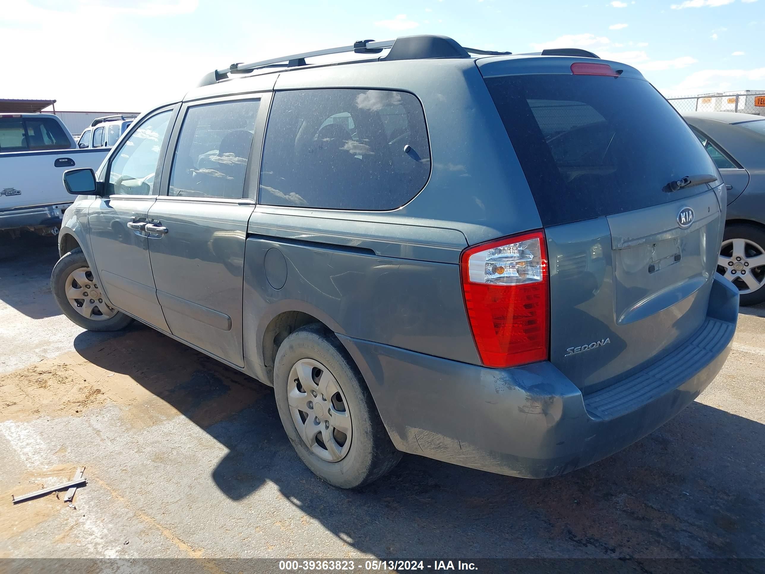 Photo 2 VIN: KNDMB233776189833 - KIA SEDONA 