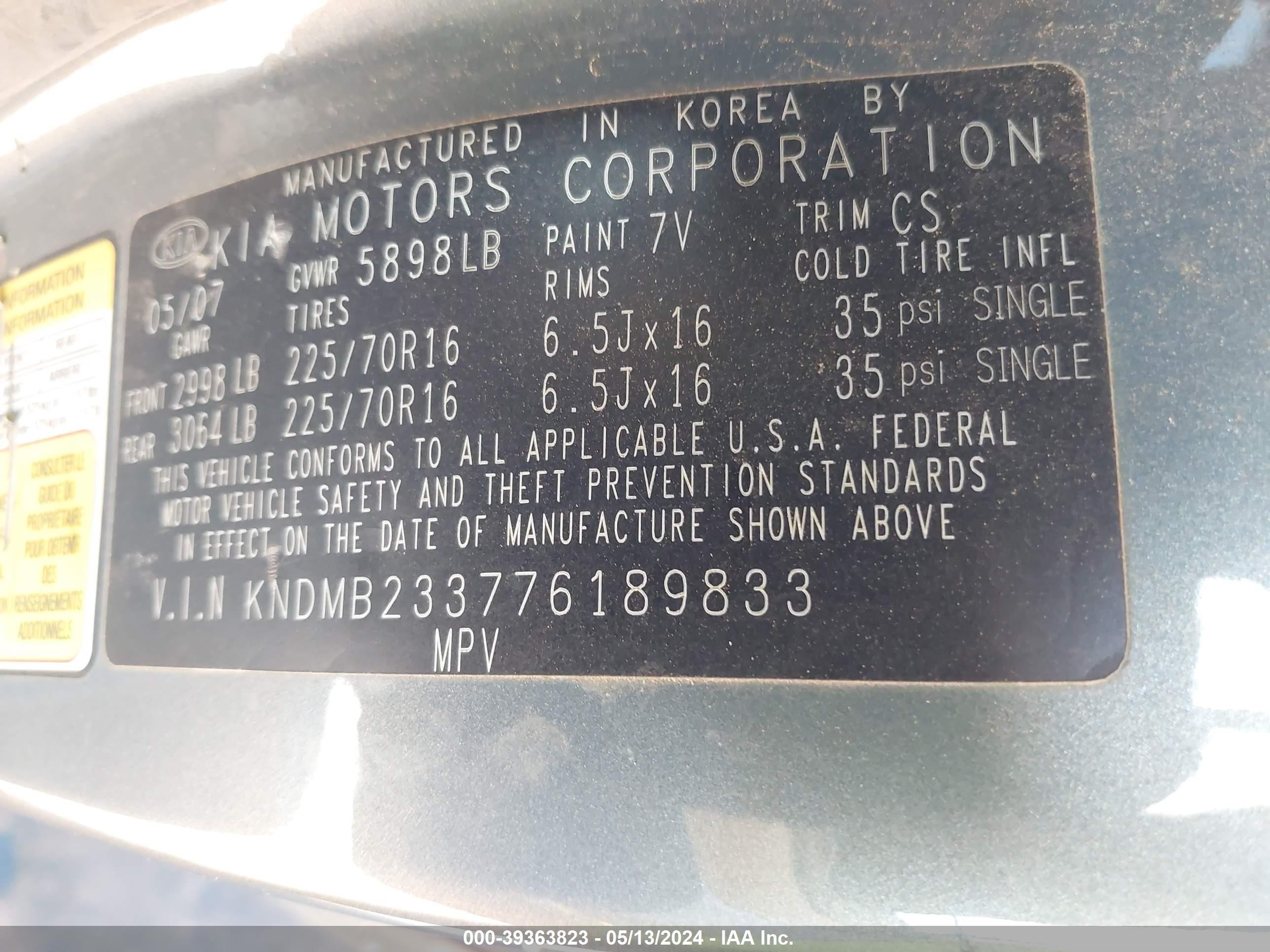 Photo 8 VIN: KNDMB233776189833 - KIA SEDONA 