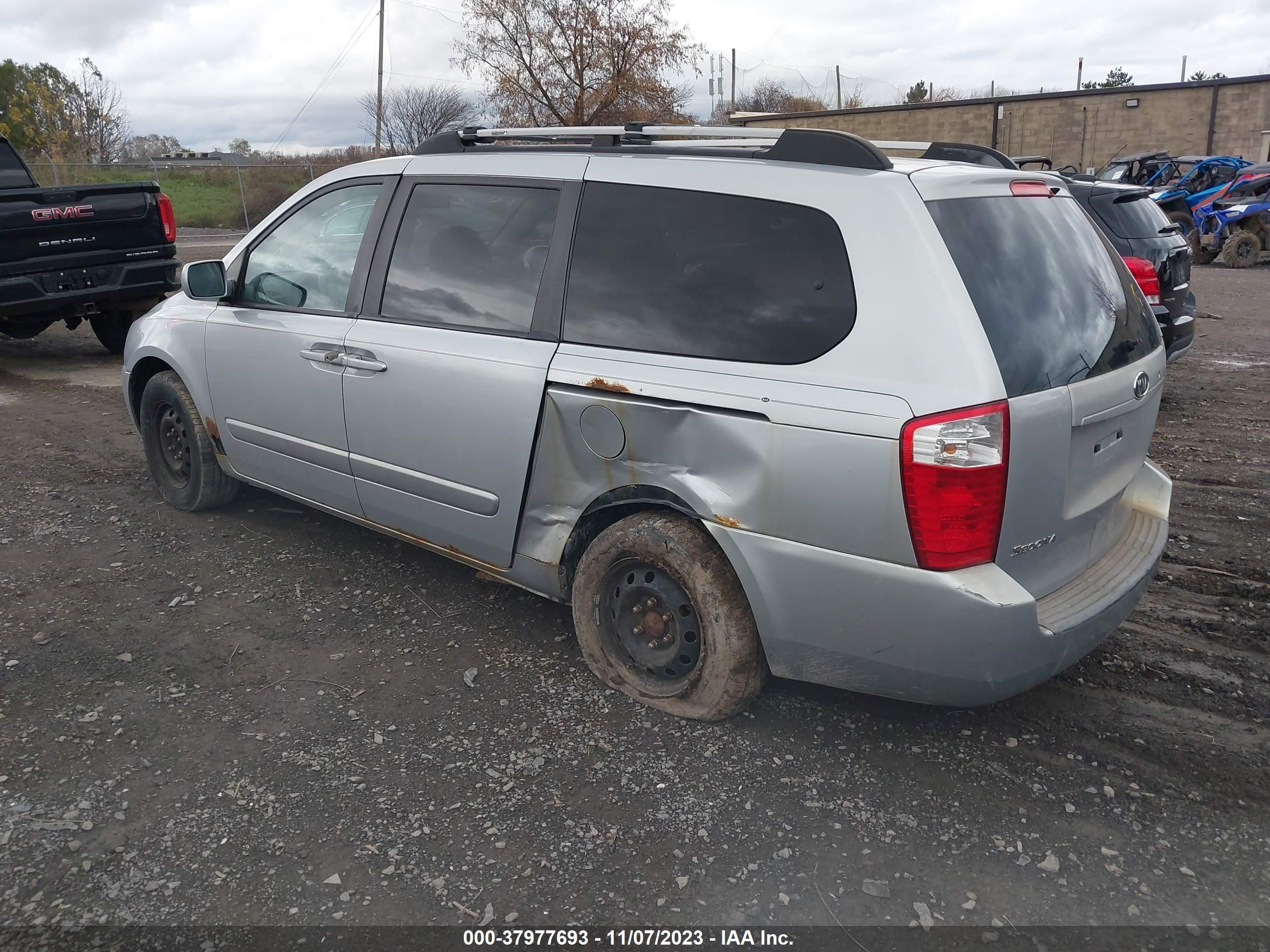 Photo 2 VIN: KNDMB233786239034 - KIA SEDONA 