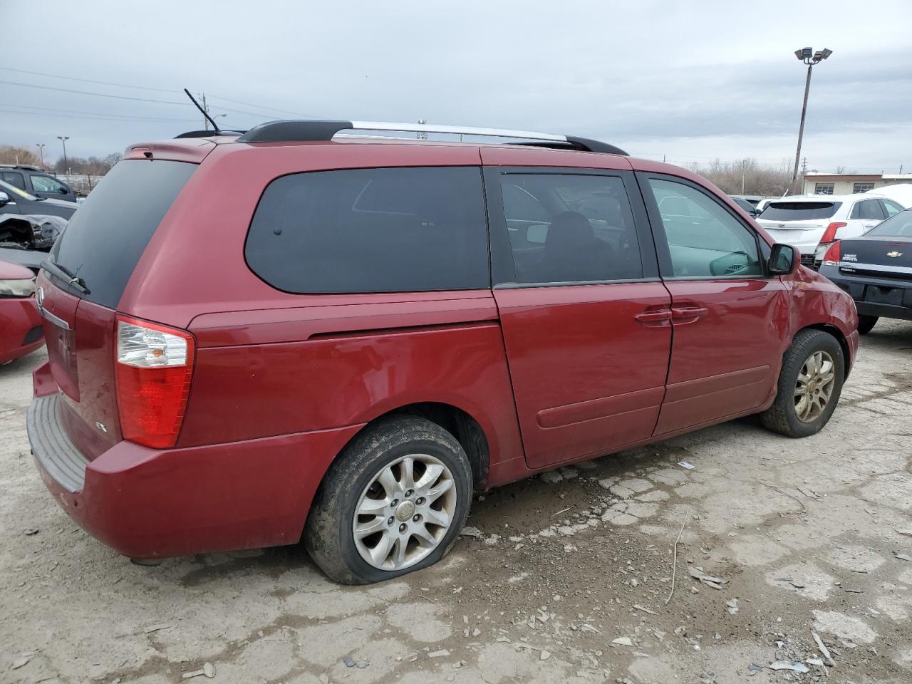 Photo 2 VIN: KNDMB233796304112 - KIA SEDONA 