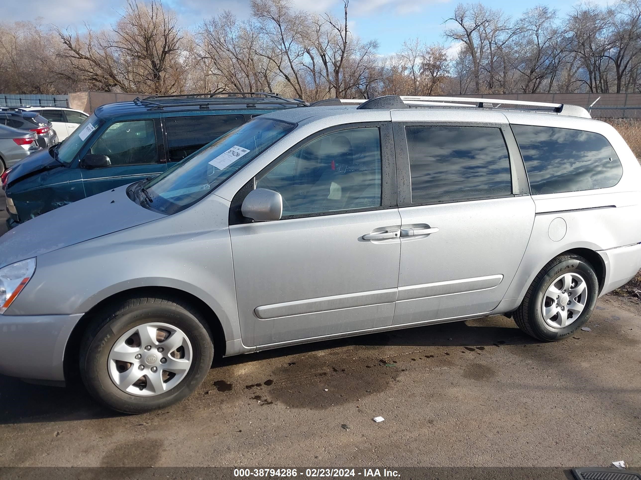 Photo 13 VIN: KNDMB233866033301 - KIA SEDONA 