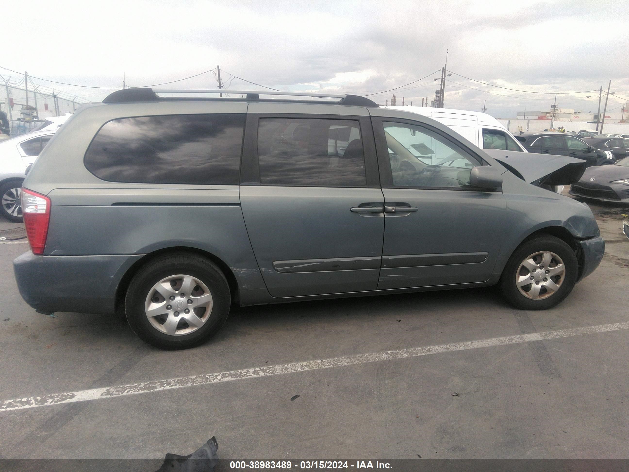 Photo 11 VIN: KNDMB233886254495 - KIA SEDONA 