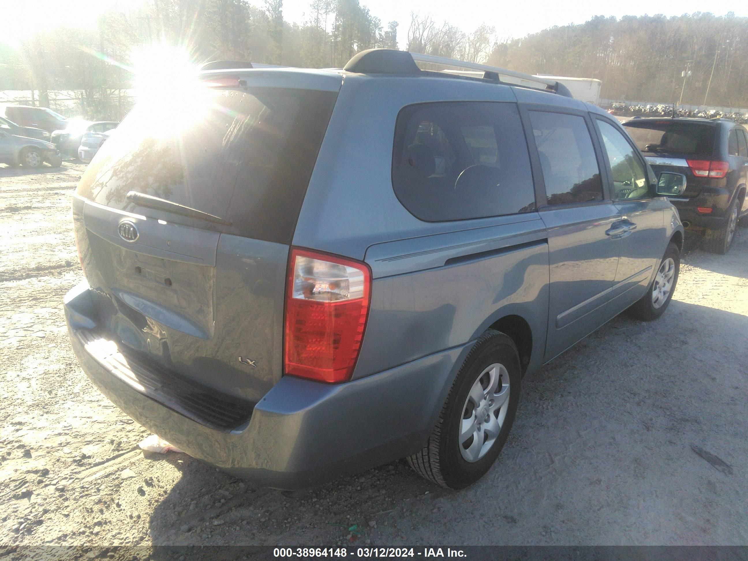 Photo 3 VIN: KNDMB233886255095 - KIA SEDONA 