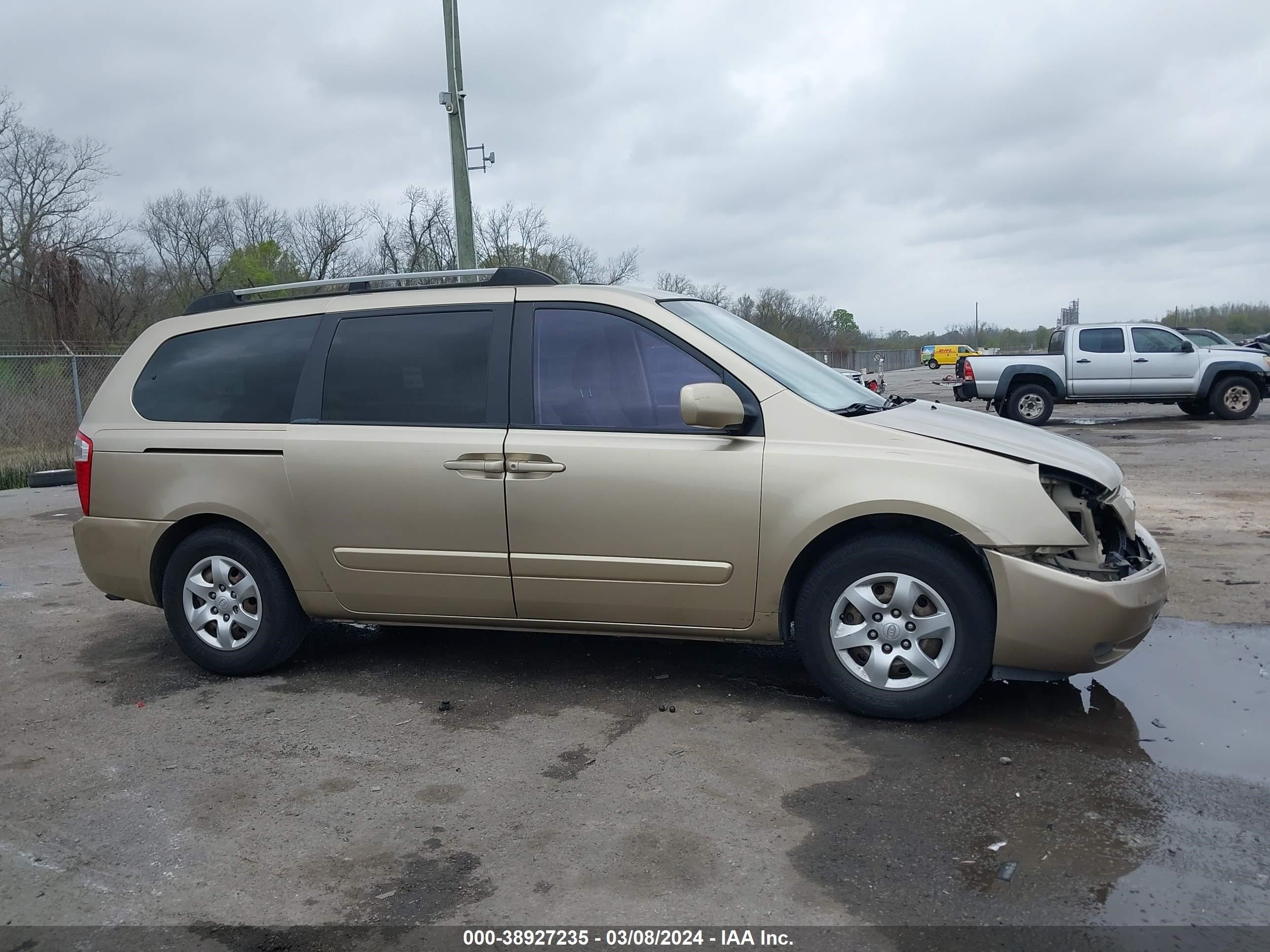 Photo 13 VIN: KNDMB233896273145 - KIA SEDONA 