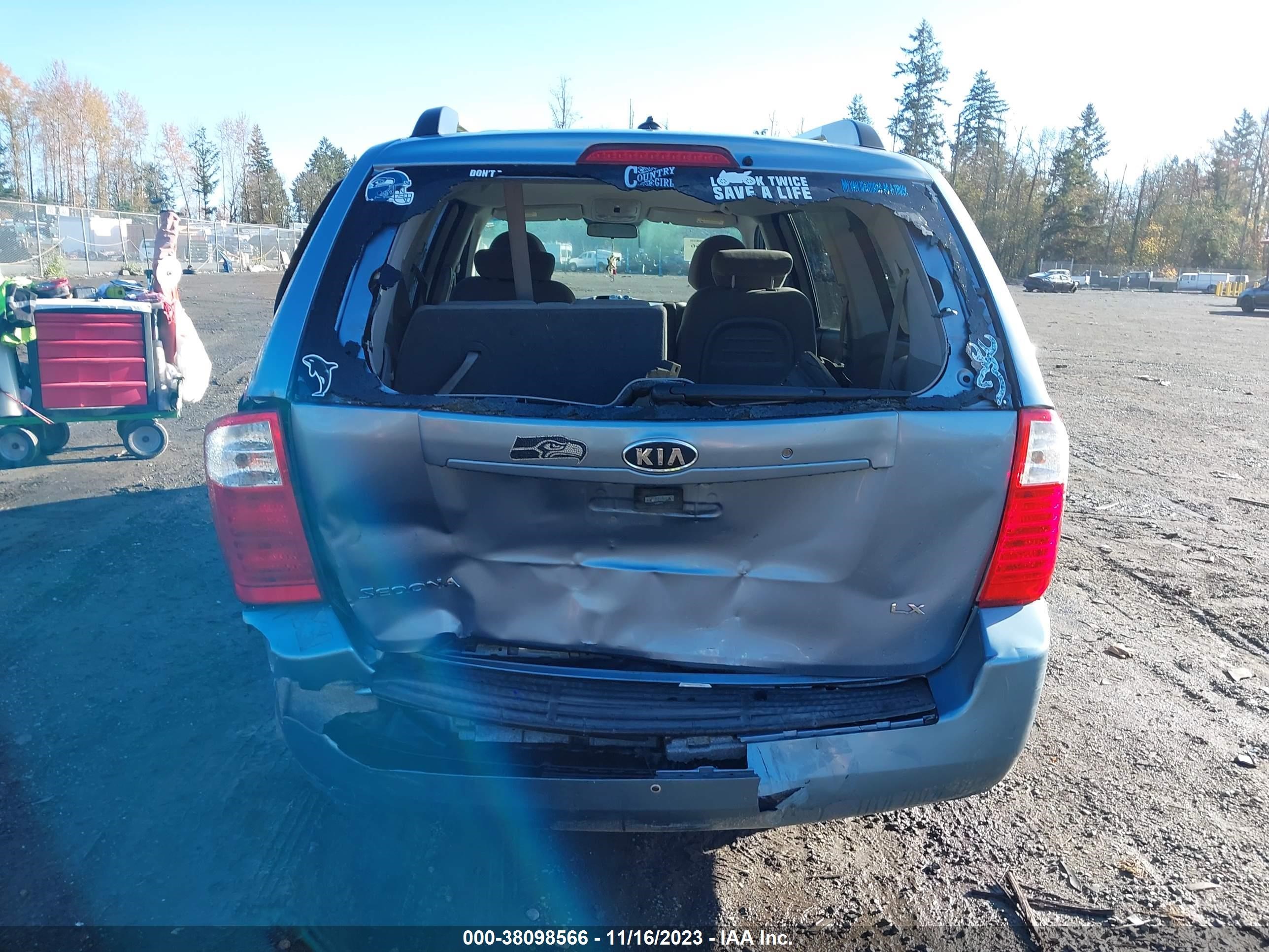 Photo 15 VIN: KNDMB233896303972 - KIA SEDONA 