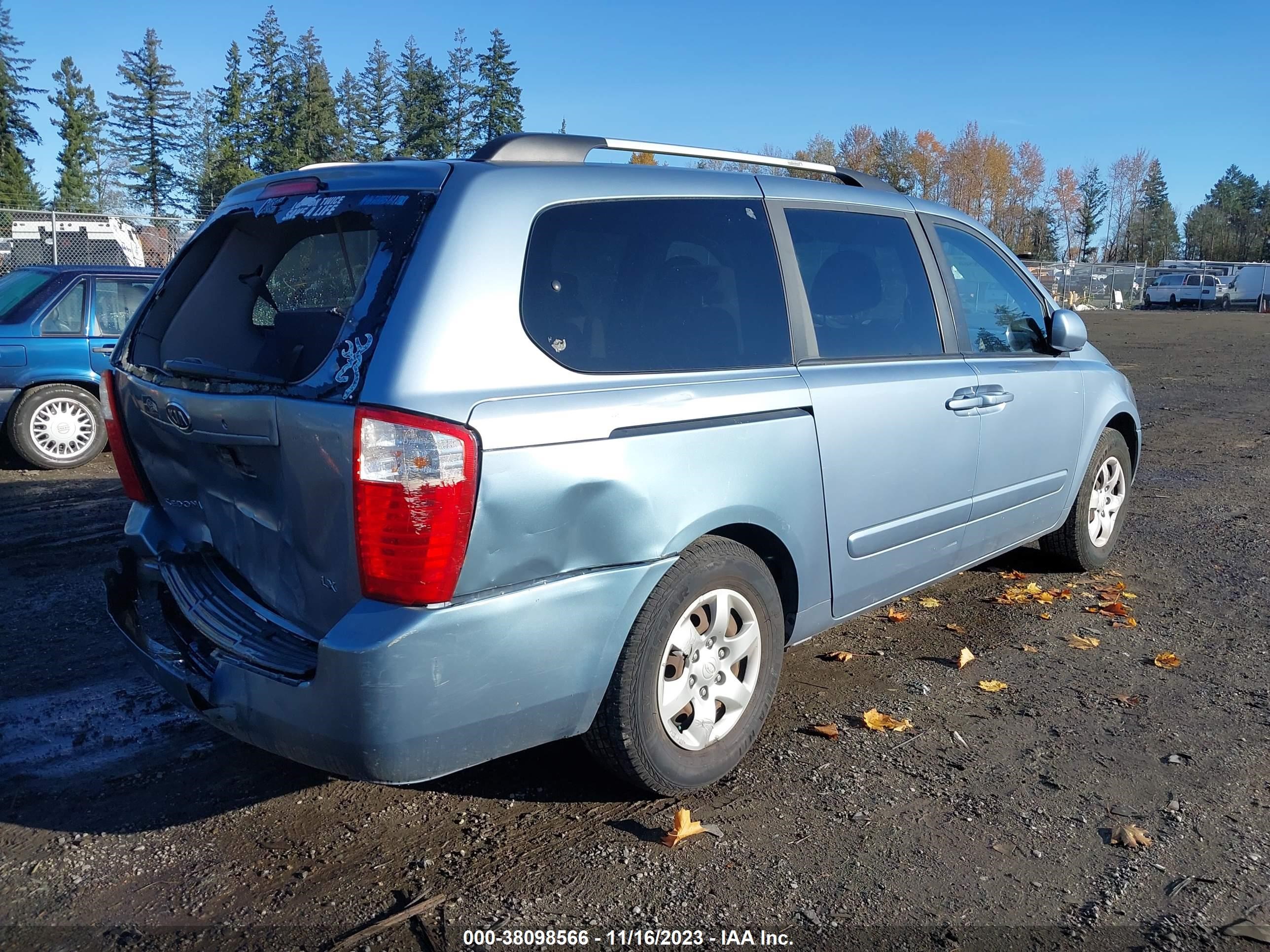 Photo 3 VIN: KNDMB233896303972 - KIA SEDONA 