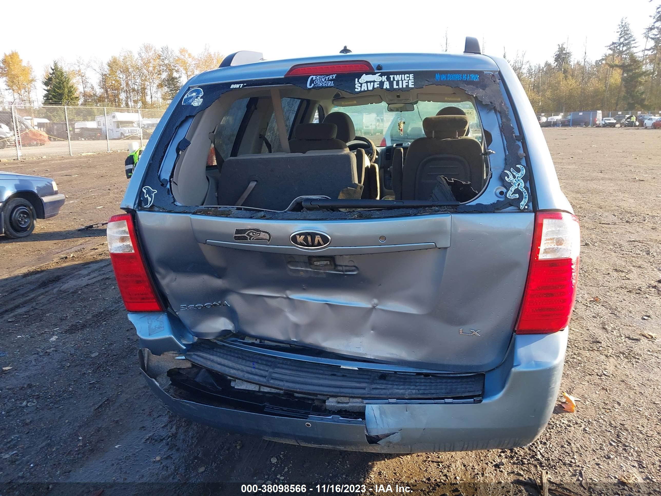 Photo 5 VIN: KNDMB233896303972 - KIA SEDONA 