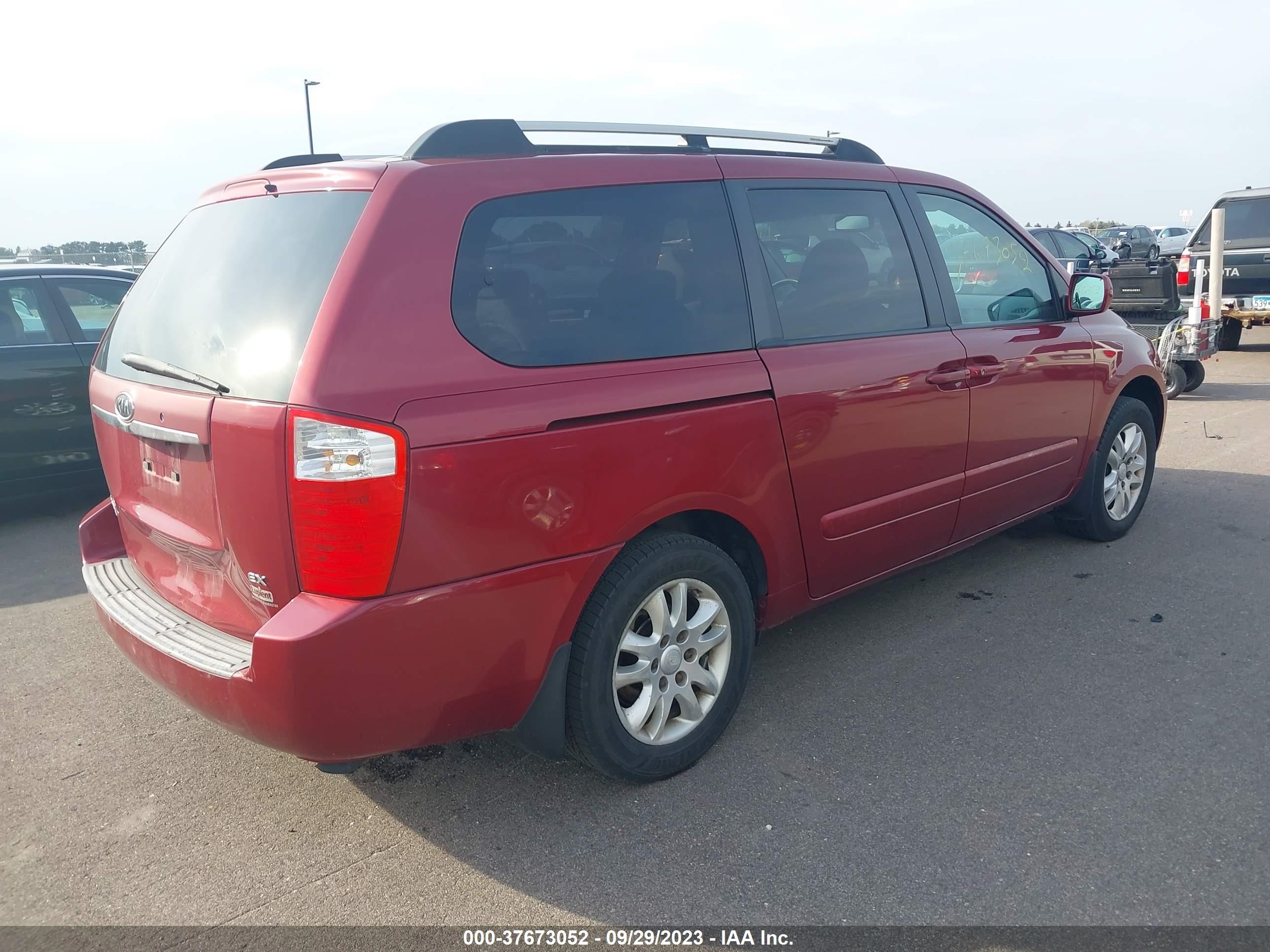 Photo 3 VIN: KNDMB233966023702 - KIA SEDONA 