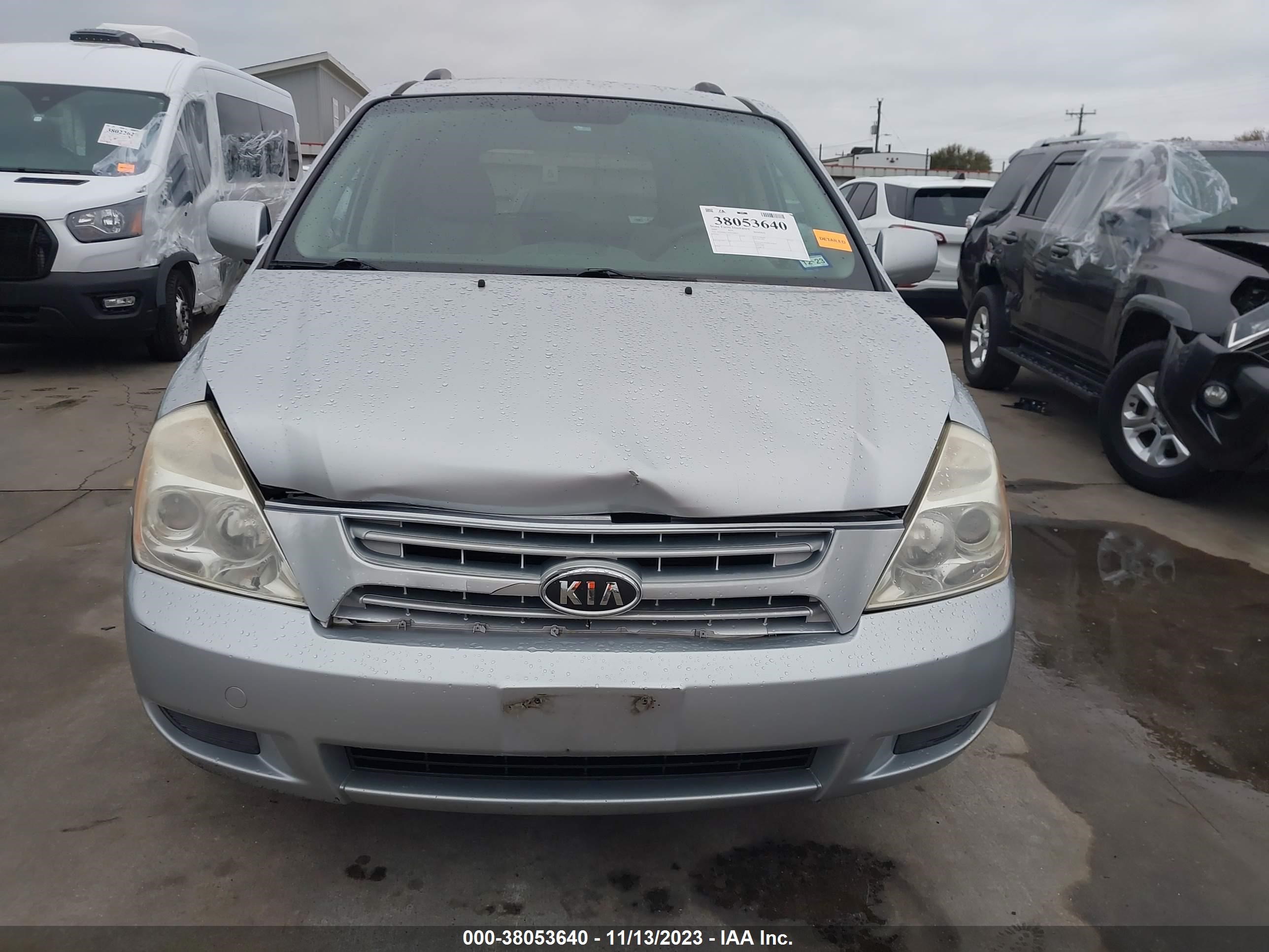 Photo 11 VIN: KNDMB233996308856 - KIA SEDONA 