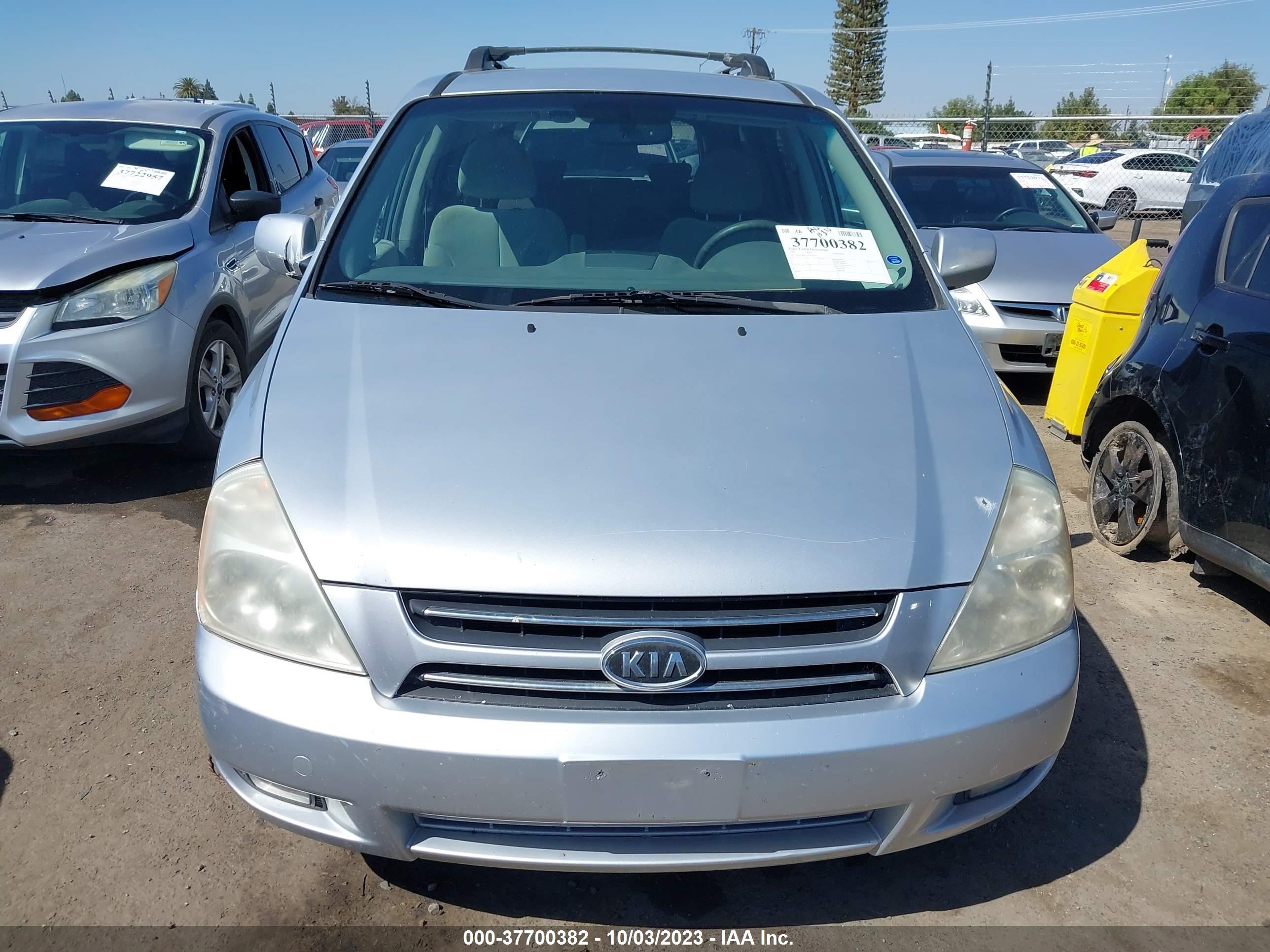 Photo 11 VIN: KNDMB233X76190331 - KIA SEDONA 