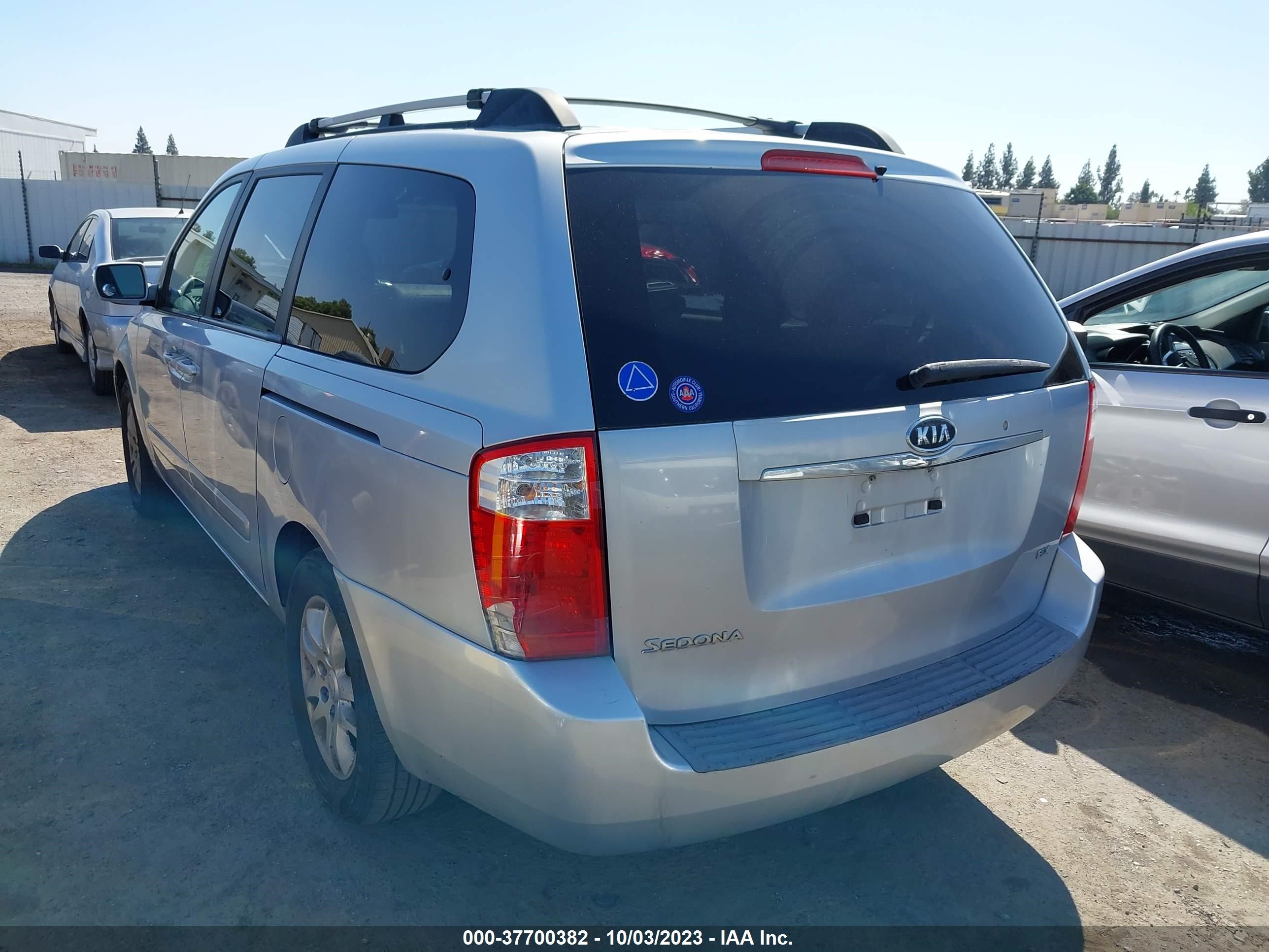 Photo 2 VIN: KNDMB233X76190331 - KIA SEDONA 