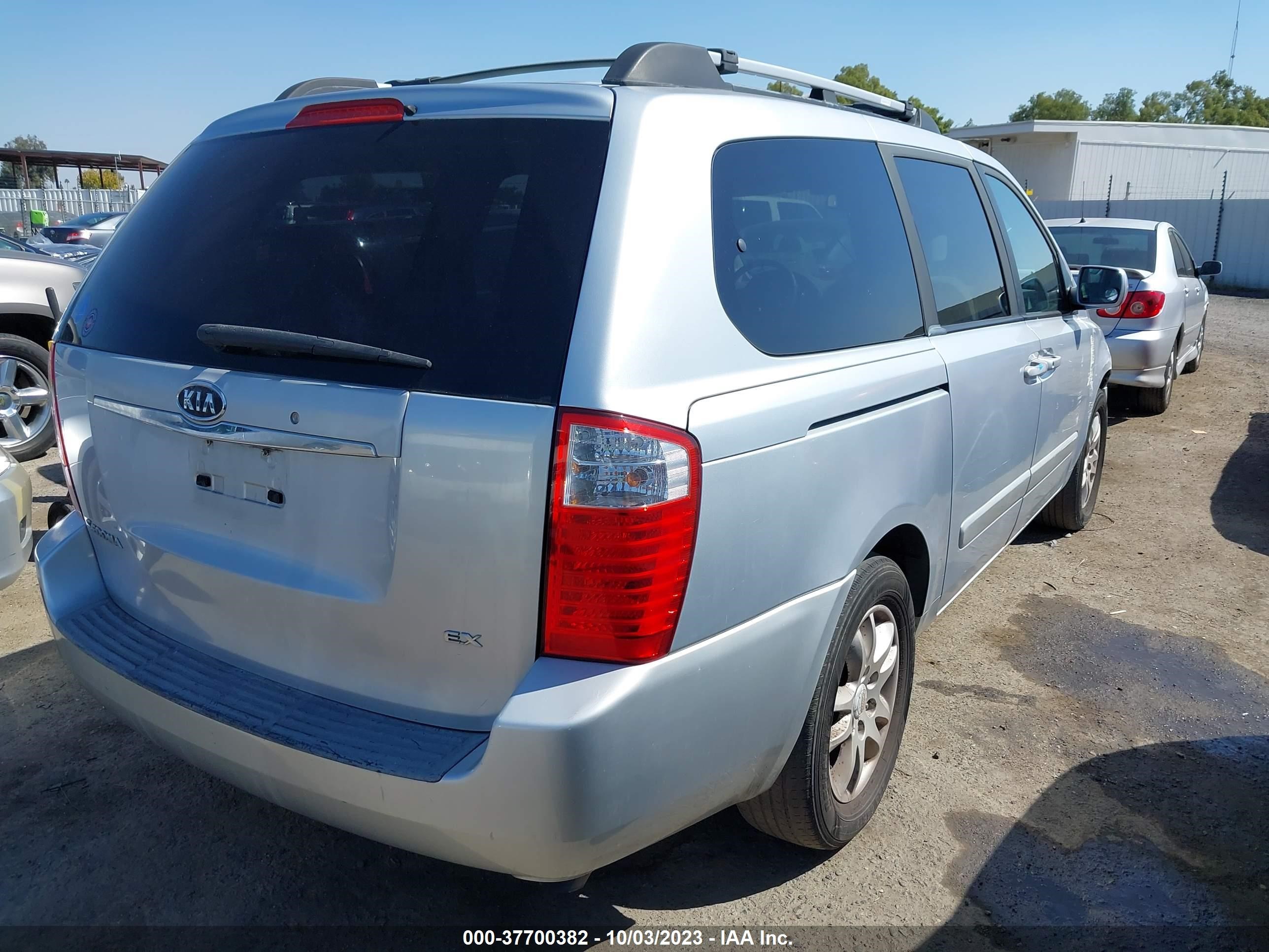 Photo 3 VIN: KNDMB233X76190331 - KIA SEDONA 