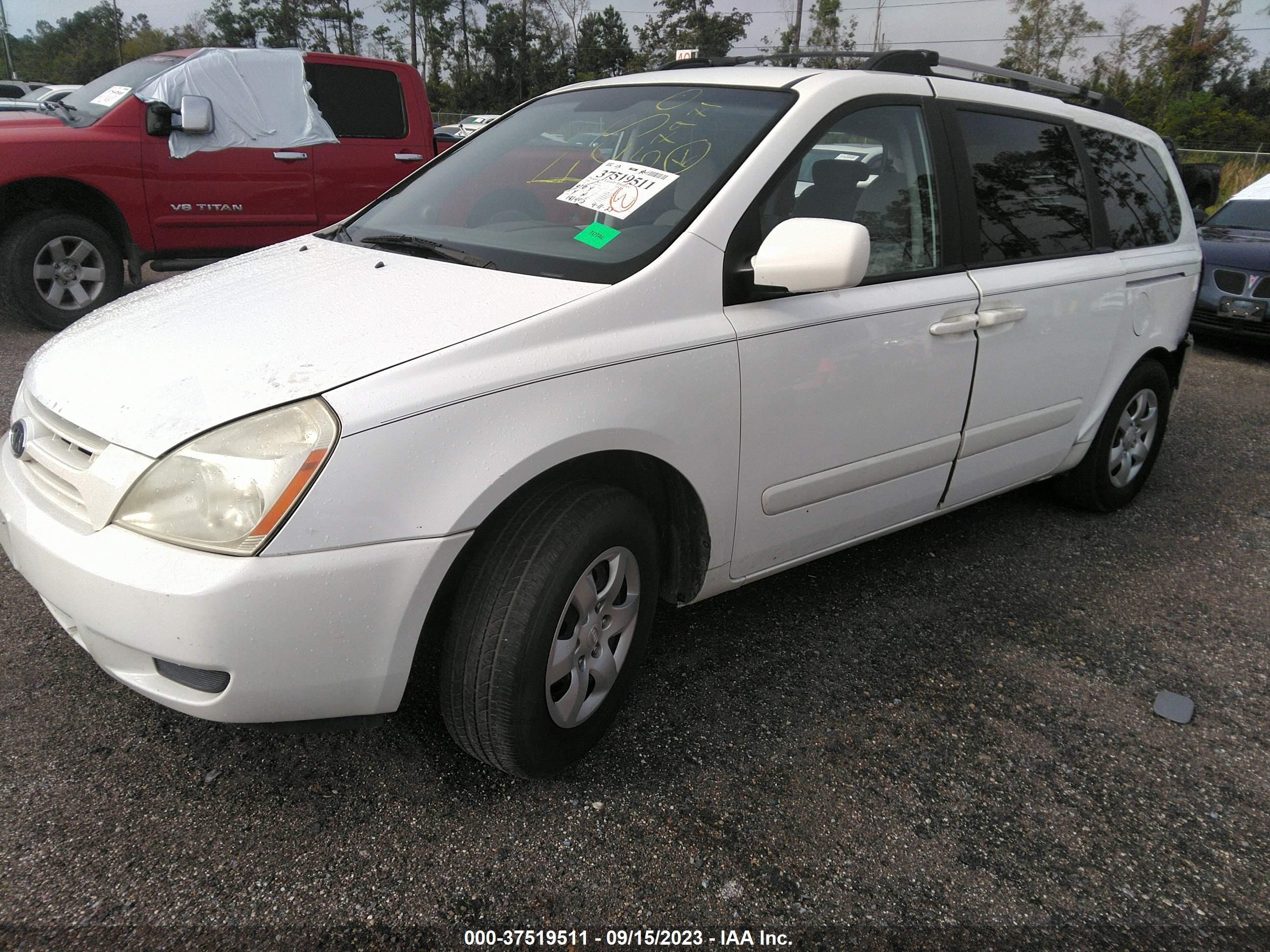 Photo 1 VIN: KNDMB233X86254465 - KIA SEDONA 