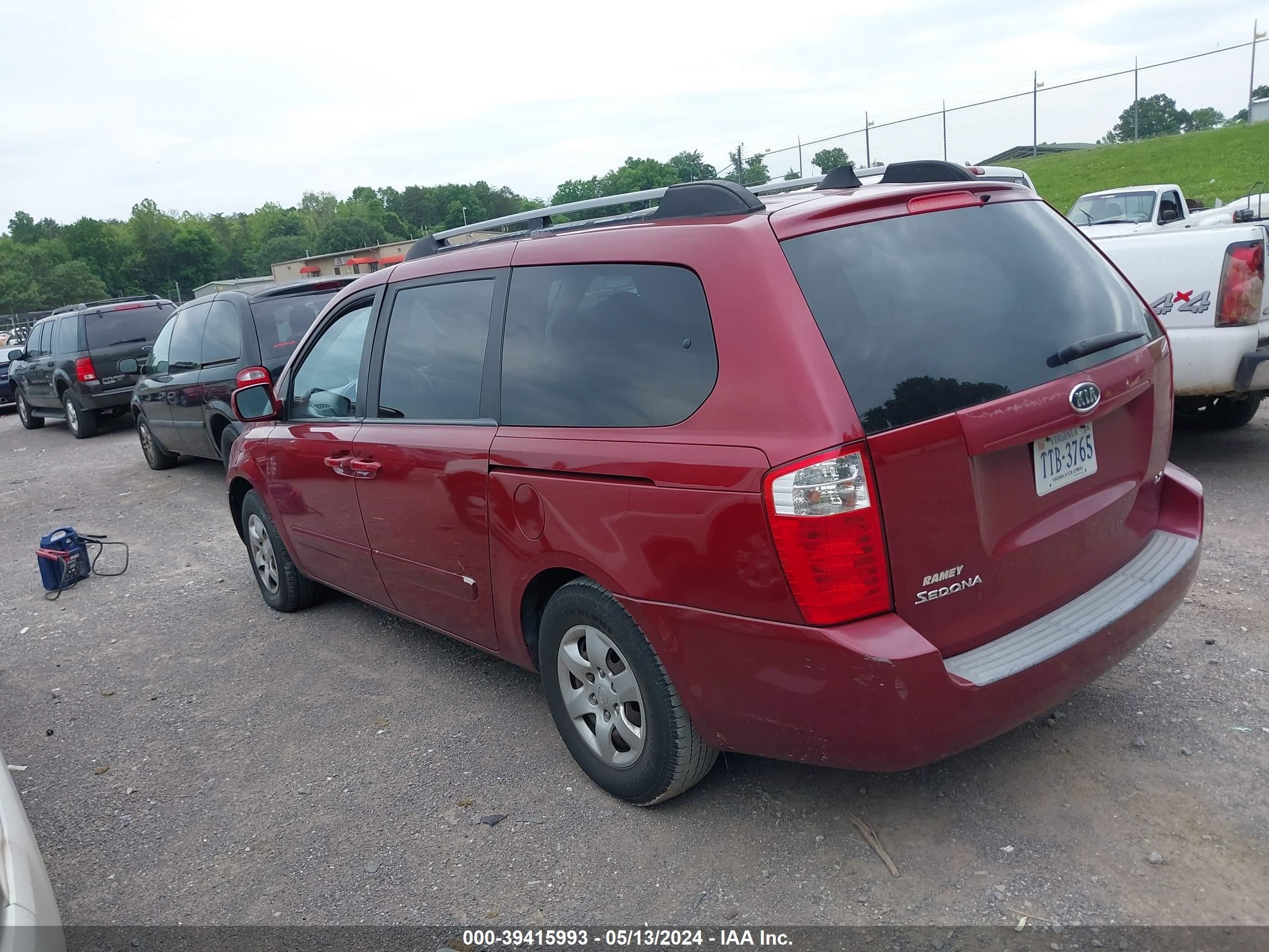 Photo 2 VIN: KNDMB233X96277536 - KIA SEDONA 