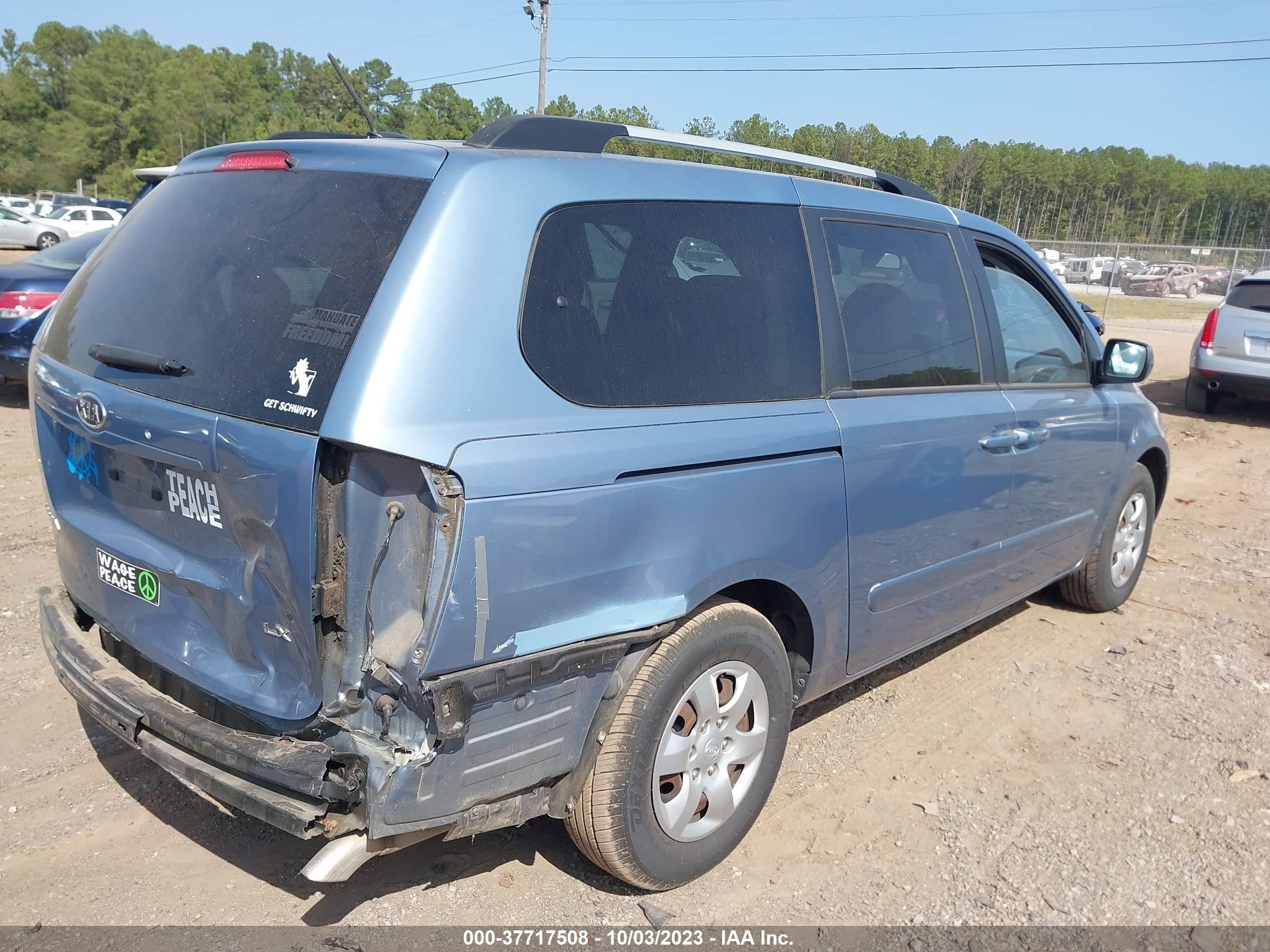 Photo 3 VIN: KNDMB233X96282588 - KIA SEDONA 