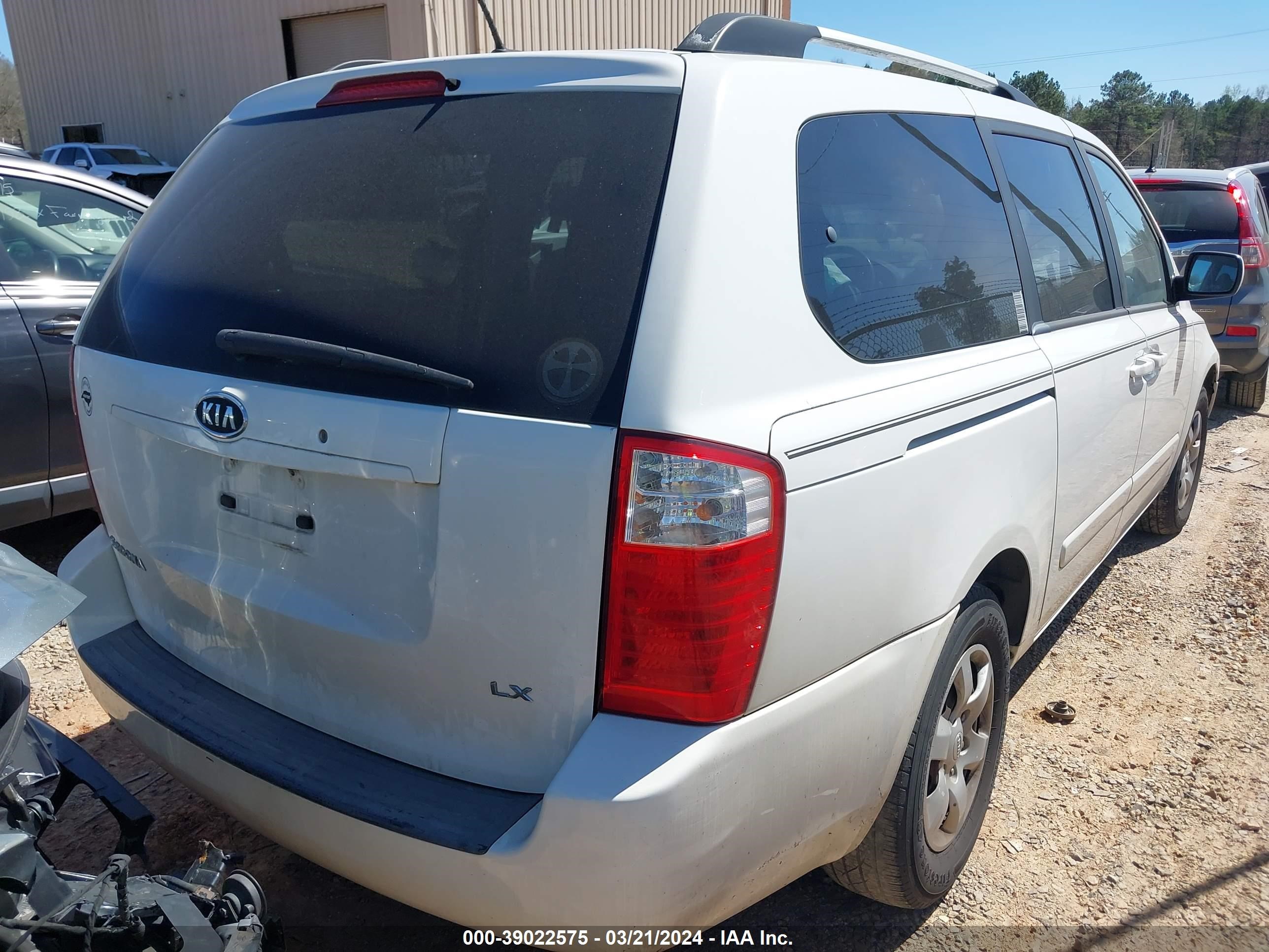 Photo 3 VIN: KNDMB233X96314844 - KIA SEDONA 