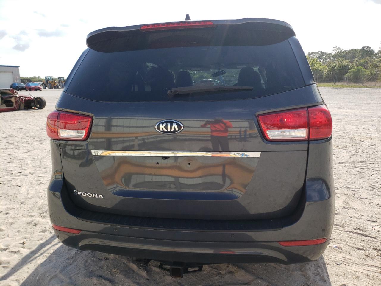 Photo 5 VIN: KNDMB5C10G6092683 - KIA SEDONA 