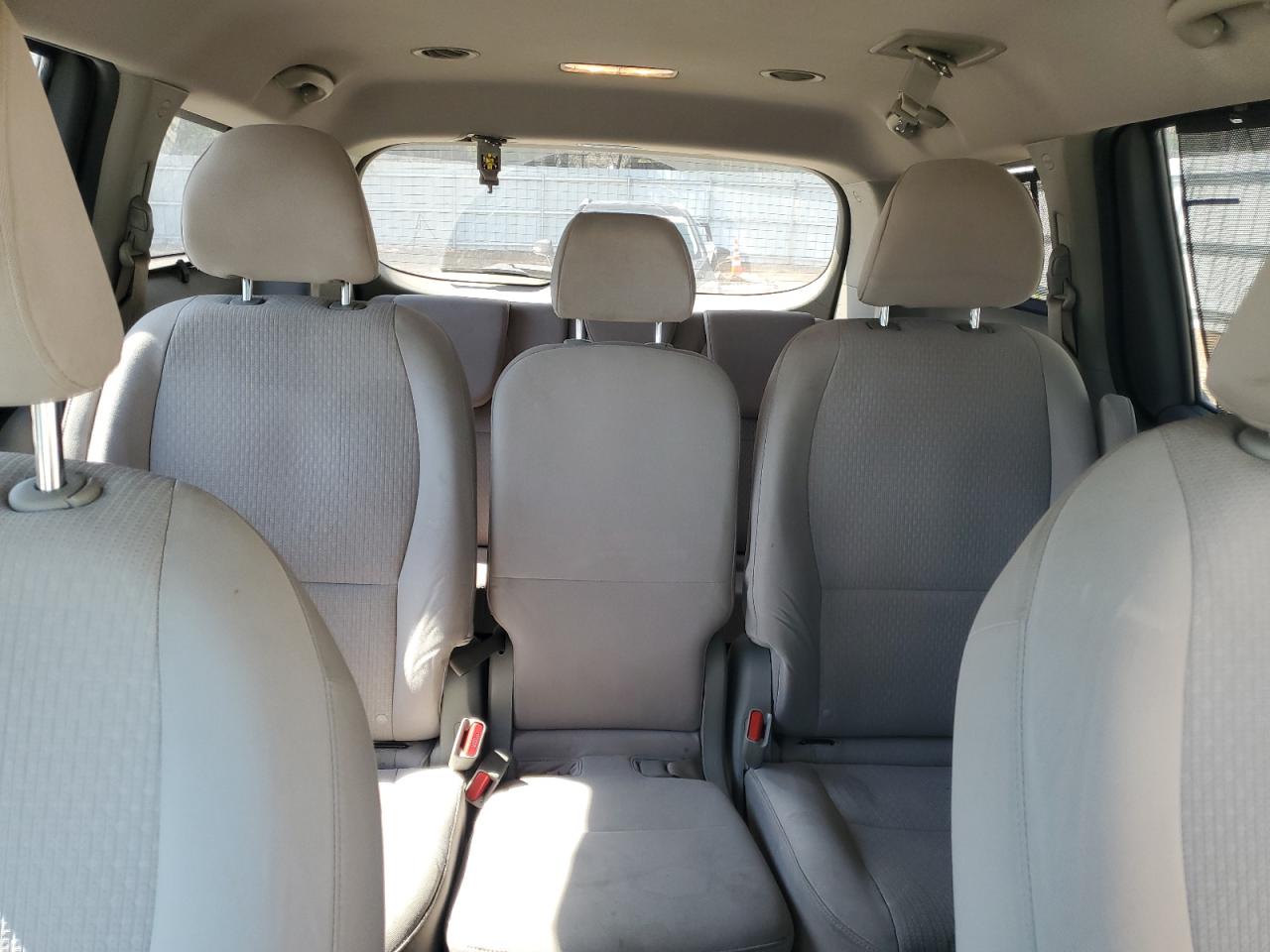 Photo 9 VIN: KNDMB5C10G6189804 - KIA SEDONA 