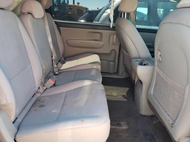 Photo 10 VIN: KNDMB5C10M6673192 - KIA SEDONA LX 