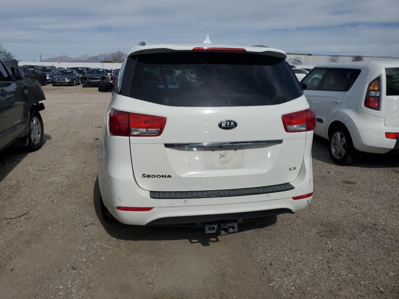 Photo 5 VIN: KNDMB5C11G6160151 - KIA SEDONA 