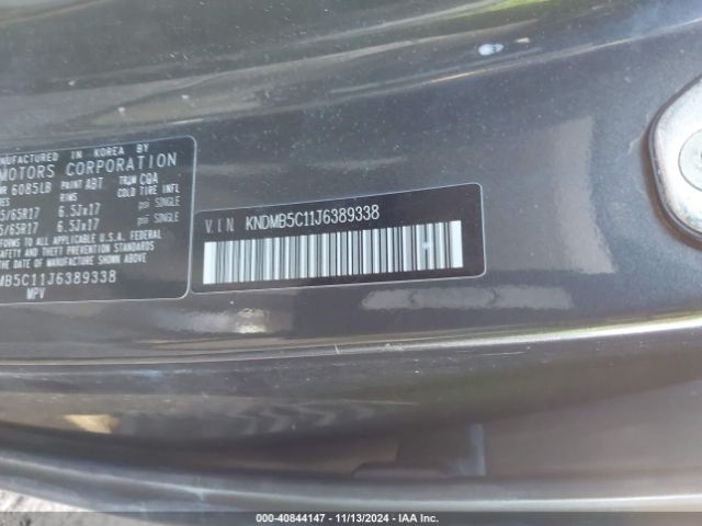 Photo 8 VIN: KNDMB5C11J6389338 - KIA SEDONA 