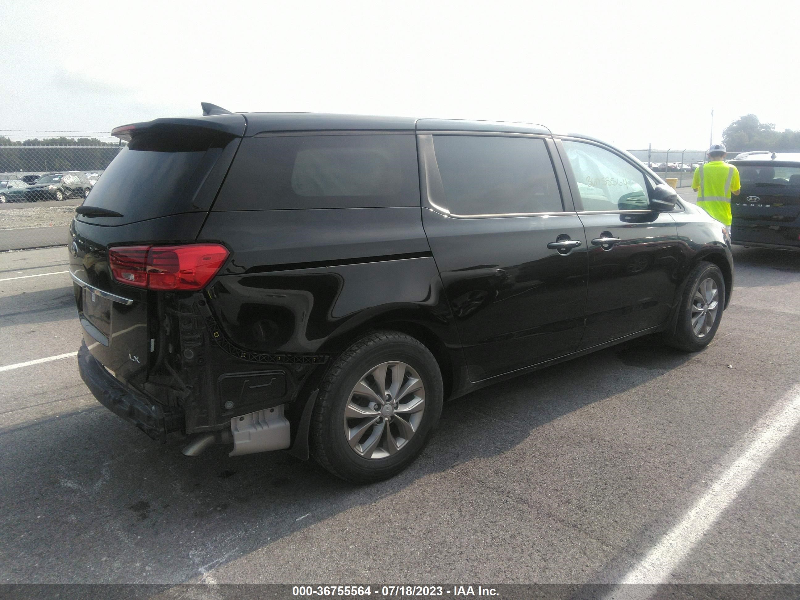 Photo 3 VIN: KNDMB5C11M6670995 - KIA SEDONA 