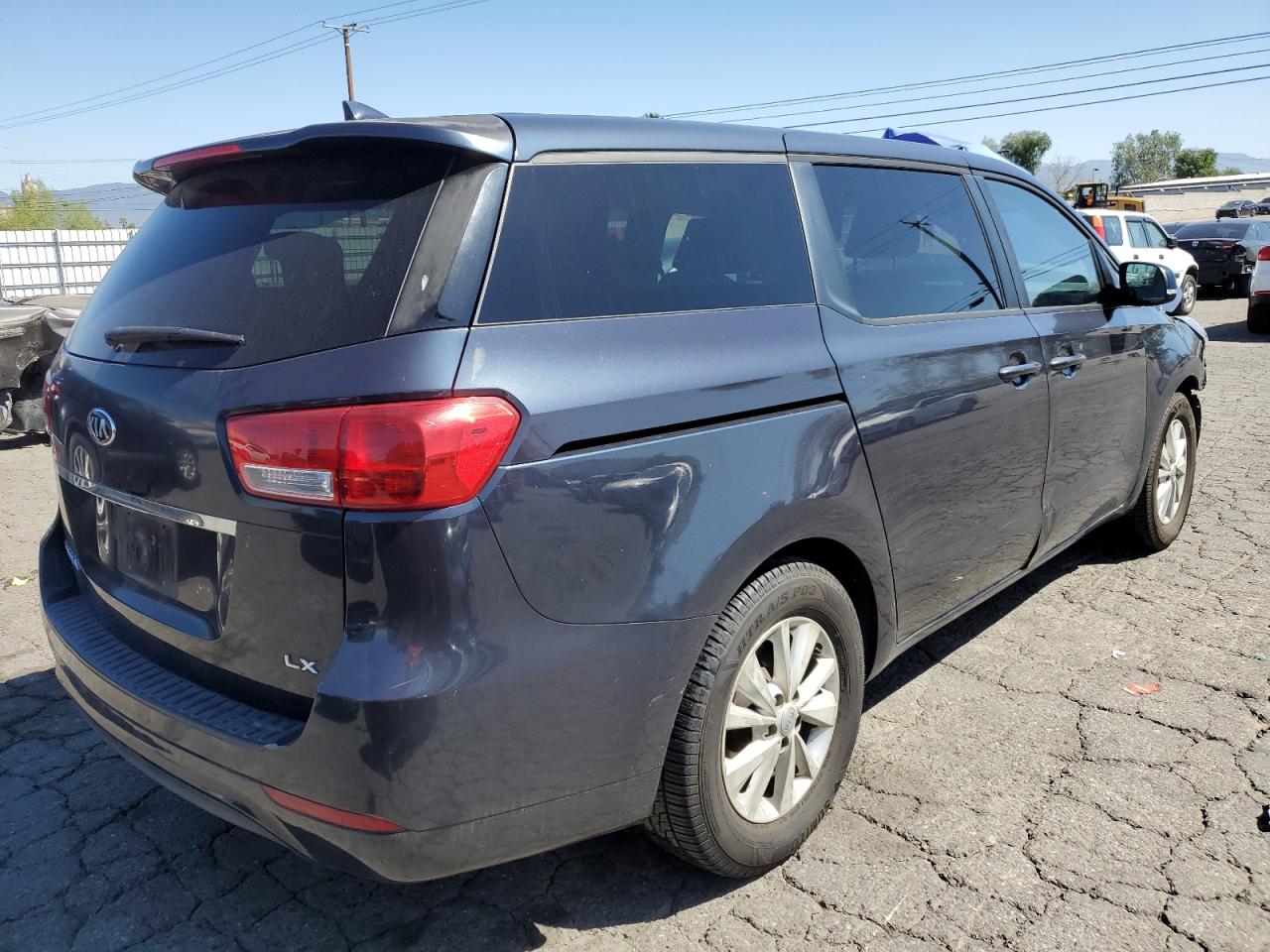 Photo 2 VIN: KNDMB5C12H6230225 - KIA SEDONA 