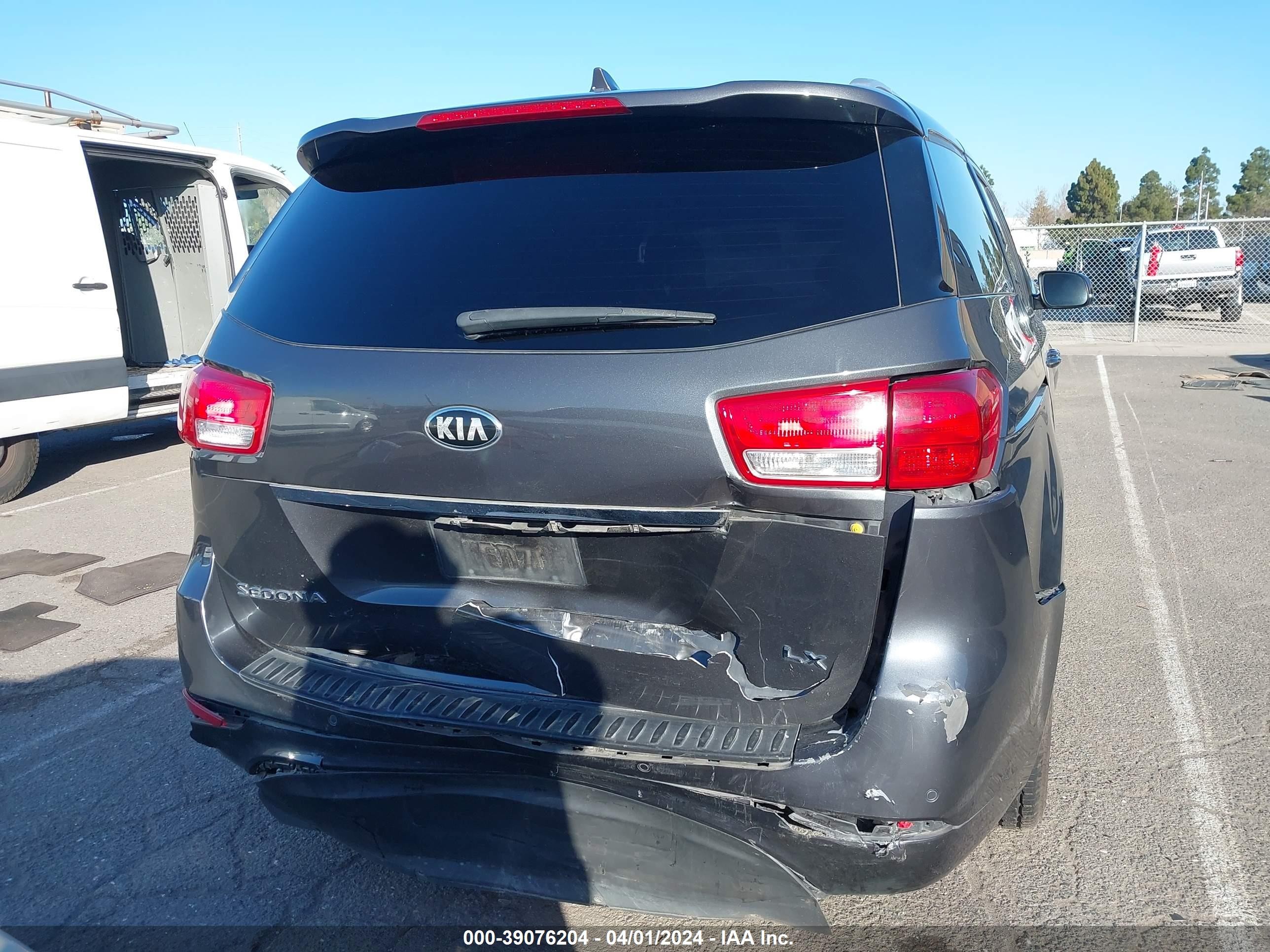 Photo 15 VIN: KNDMB5C12H6266237 - KIA SEDONA 