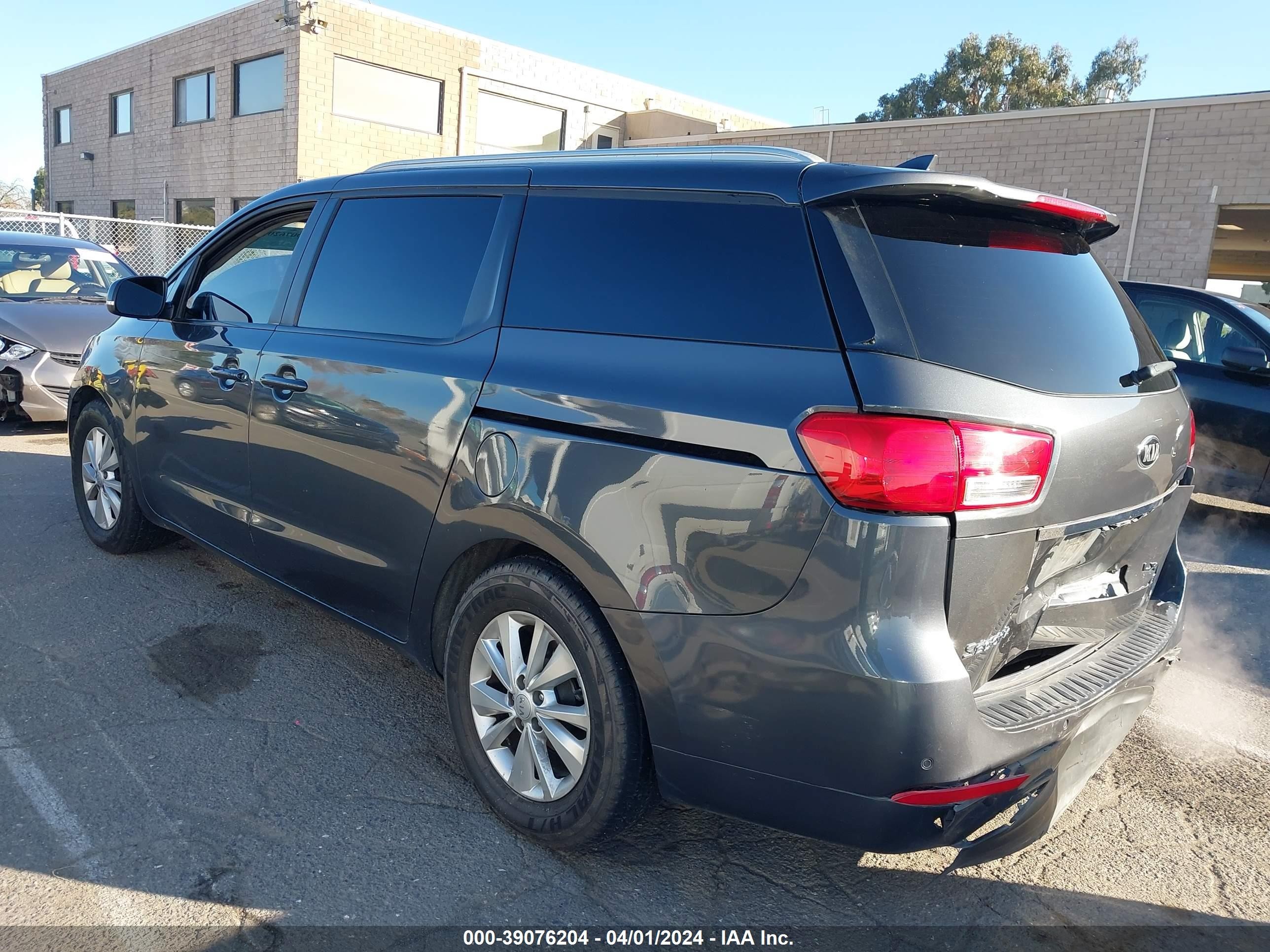 Photo 2 VIN: KNDMB5C12H6266237 - KIA SEDONA 